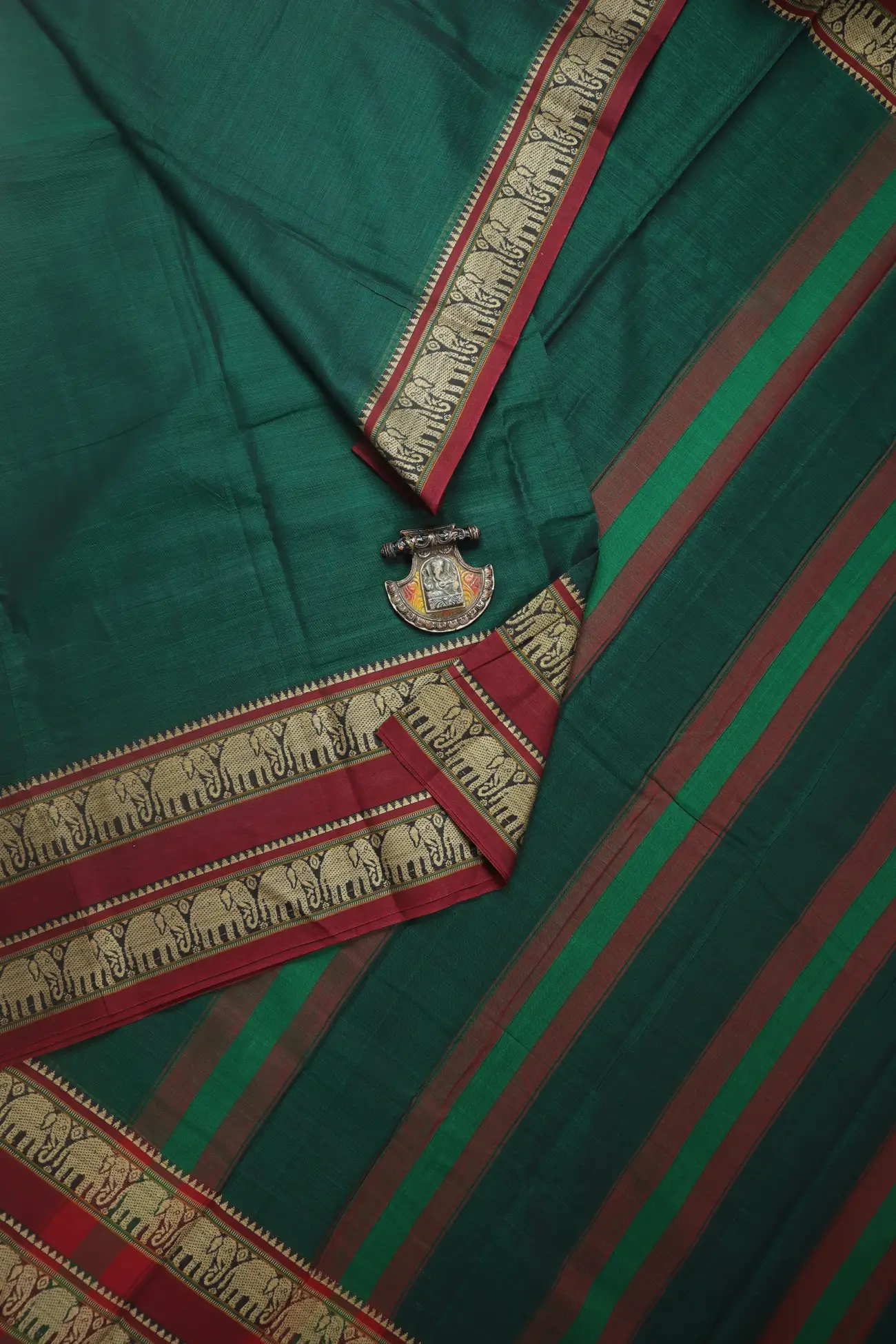 dark-green-elephant-rettai-pettu-narayanpet-saree-pk002866-a