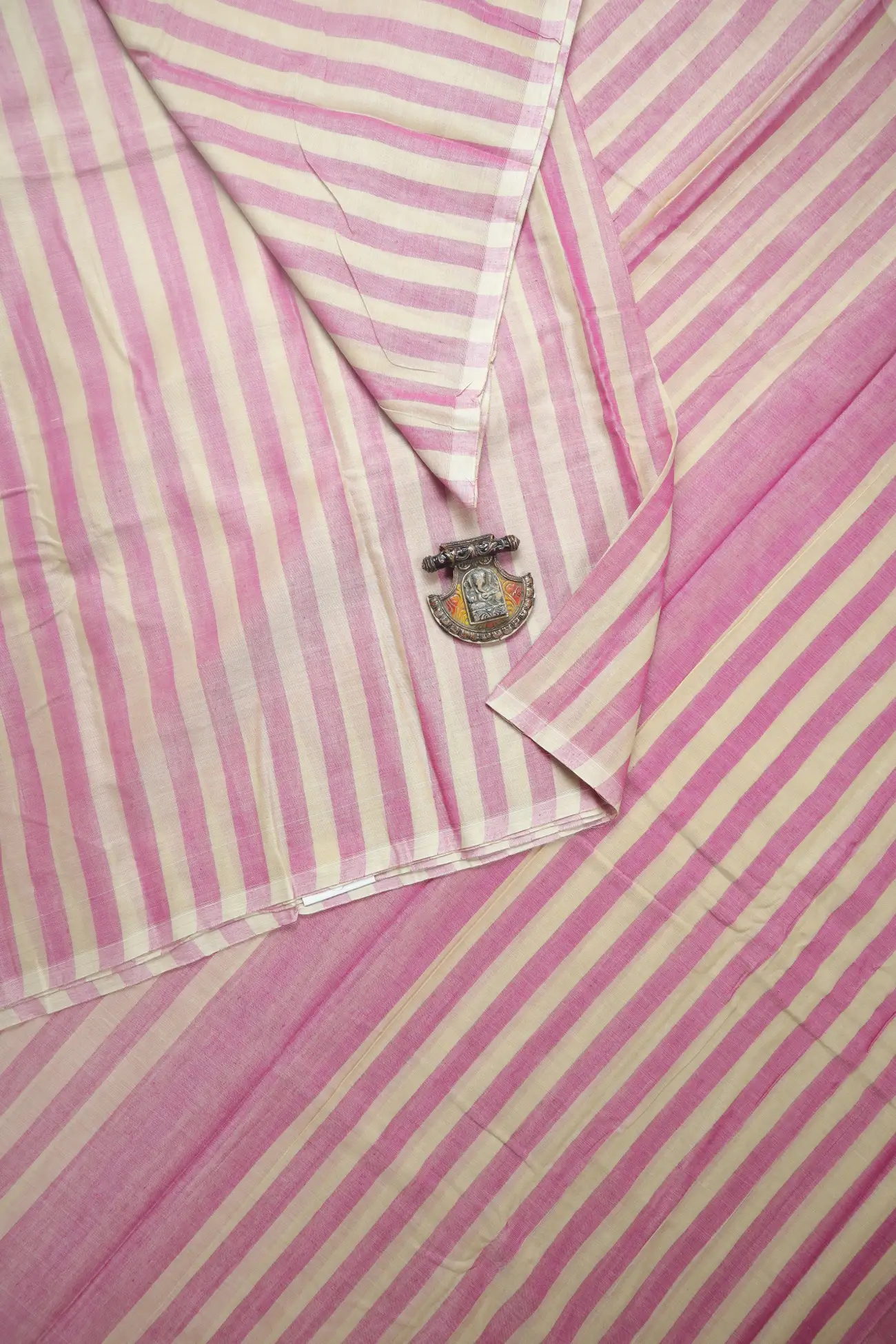 pink-vertical-stripes-narayanpet-saree-pk003160-a