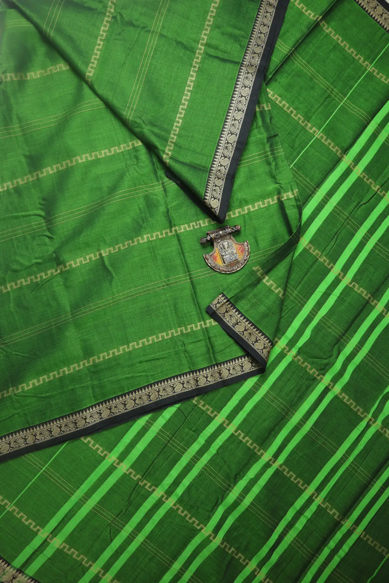 dark-green-veldhari-mango-narayanpet-saree-pk002869-a