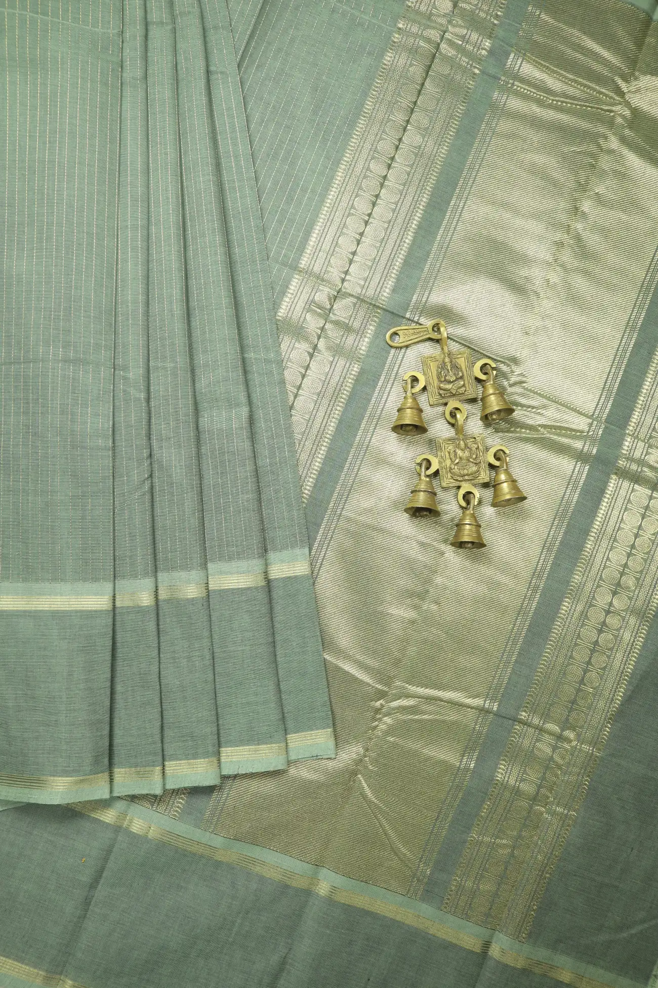 gray-vertical-stripes-rettai-pettu-kanchi-cotton-saree-uu005670-a