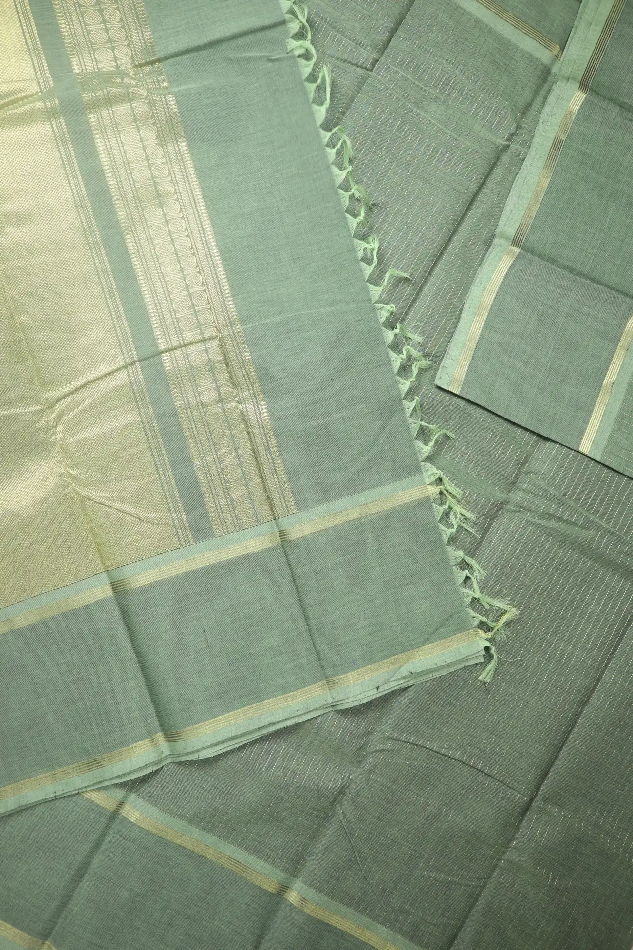 gray-vertical-stripes-rettai-pettu-kanchi-cotton-saree-uu005670-c