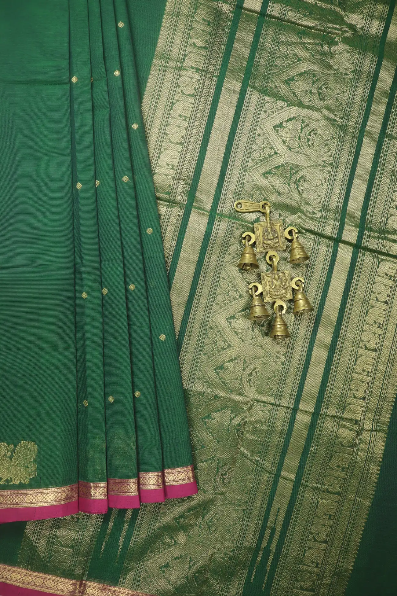 dark-green-kamalam-butta-deer-peacock-kanchi-cotton-saree-uu005684-a