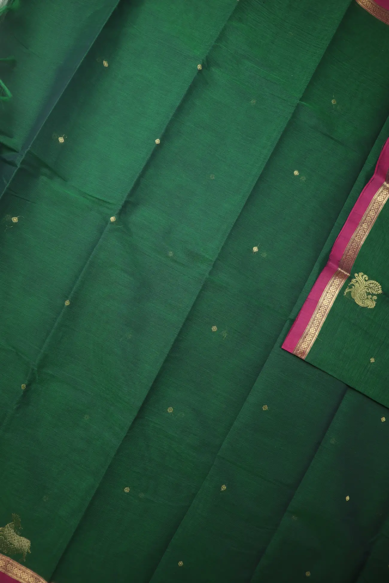 dark-green-kamalam-butta-deer-peacock-kanchi-cotton-saree-uu005684-d