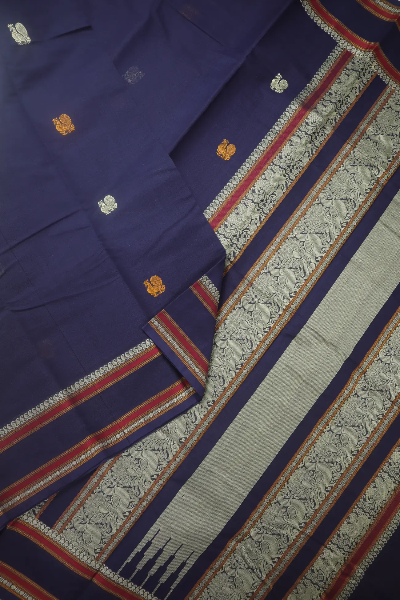 indigo-rettai-pettu-ruthratcham-peacock-kanchi-cotton-saree-uu005671-b