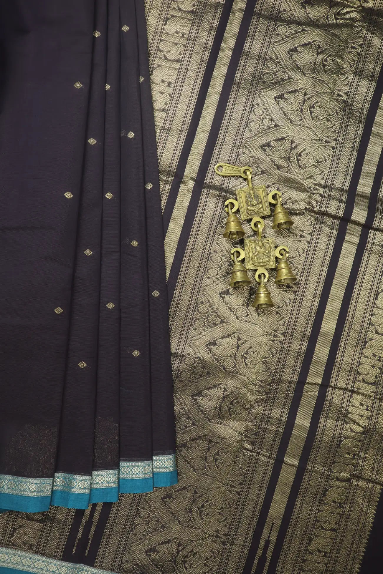 coffee-brown-yazhi-annapakshi-kanchi-cotton-saree-uu005681-a