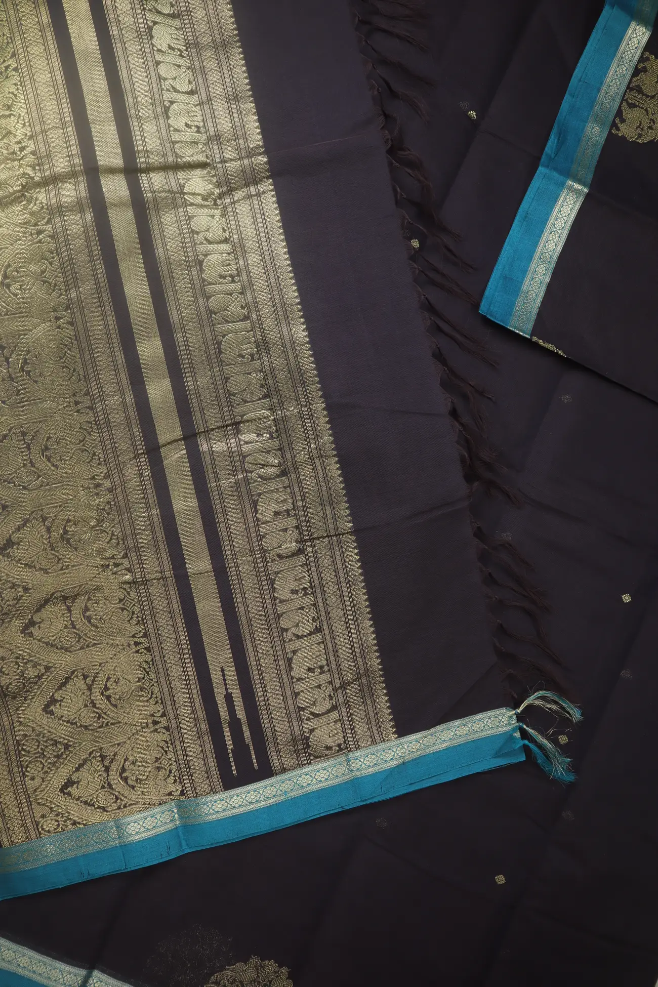 coffee-brown-yazhi-annapakshi-kanchi-cotton-saree-uu005681-c