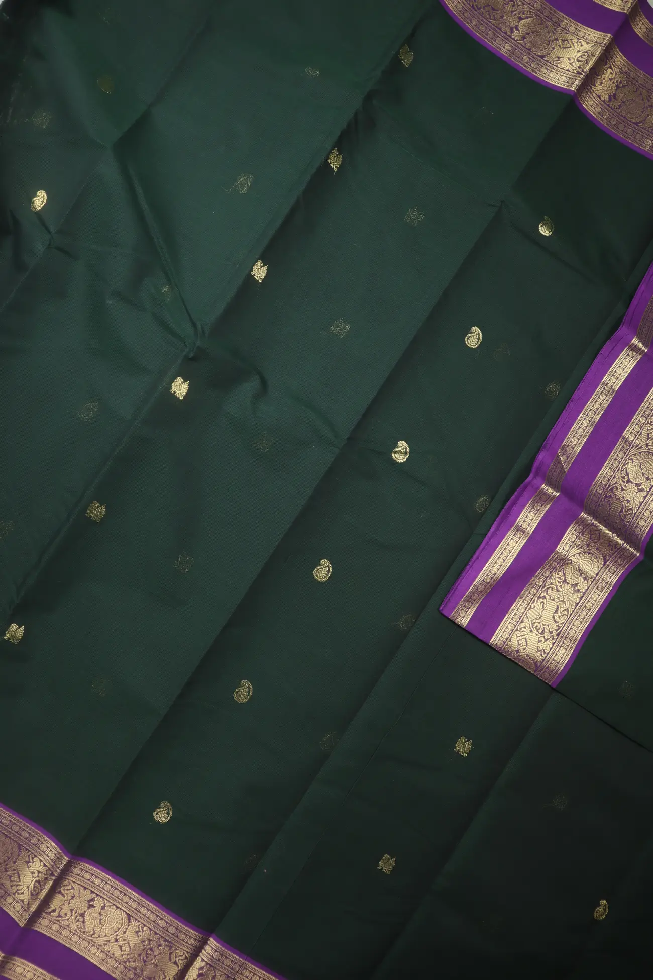 dark-green-mango-pallaku-chariot-kanchi-cotton-saree-uu005693-d