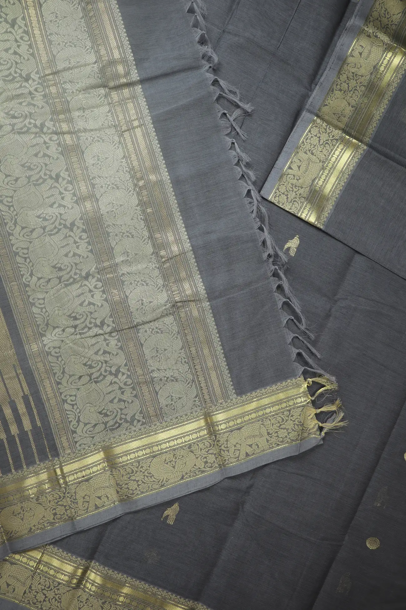 gray-elephant-bird-kanchi-cotton-saree-uu005682-c