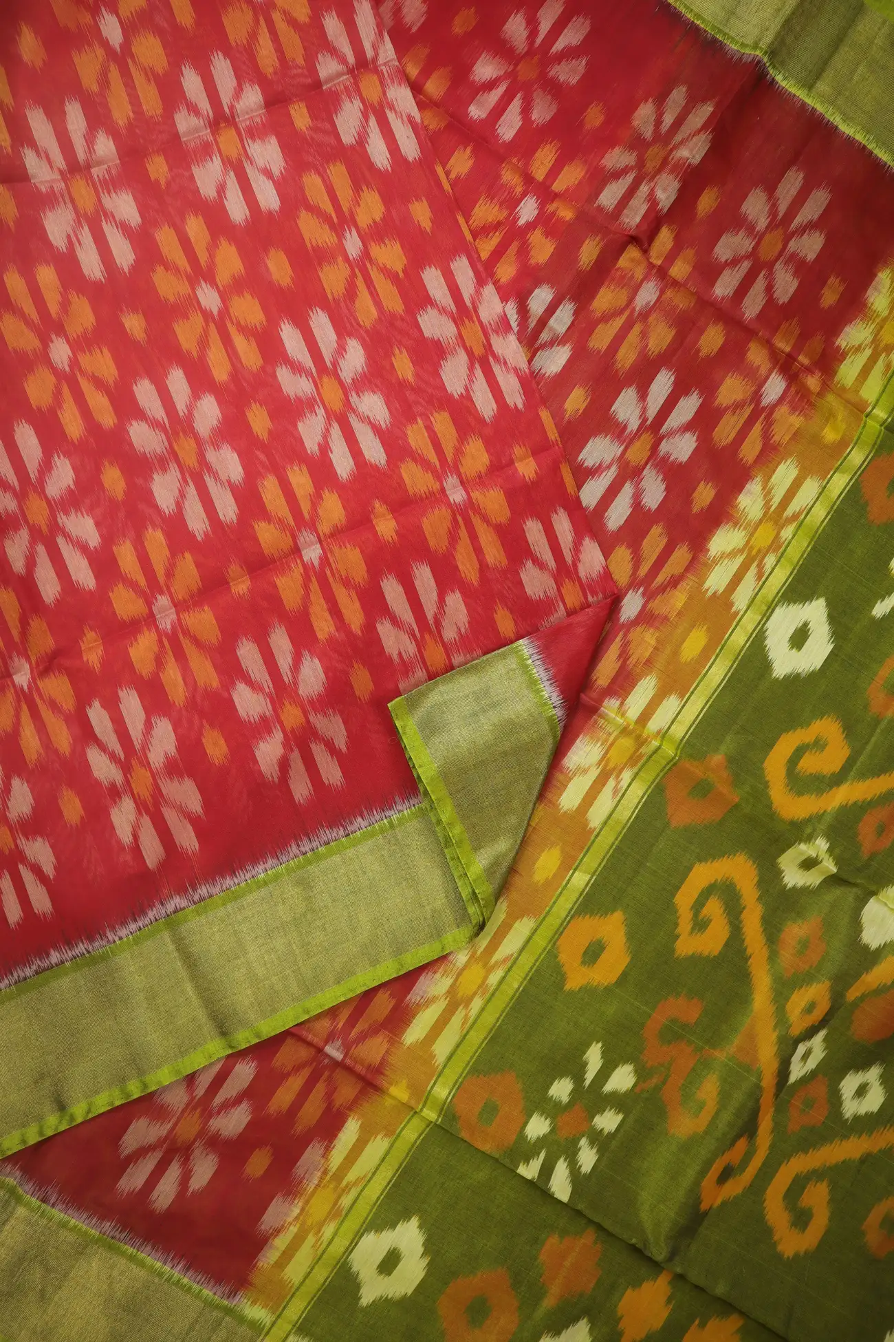 red-ikat-pochampally-silk-cotton-saree-sc003133-b