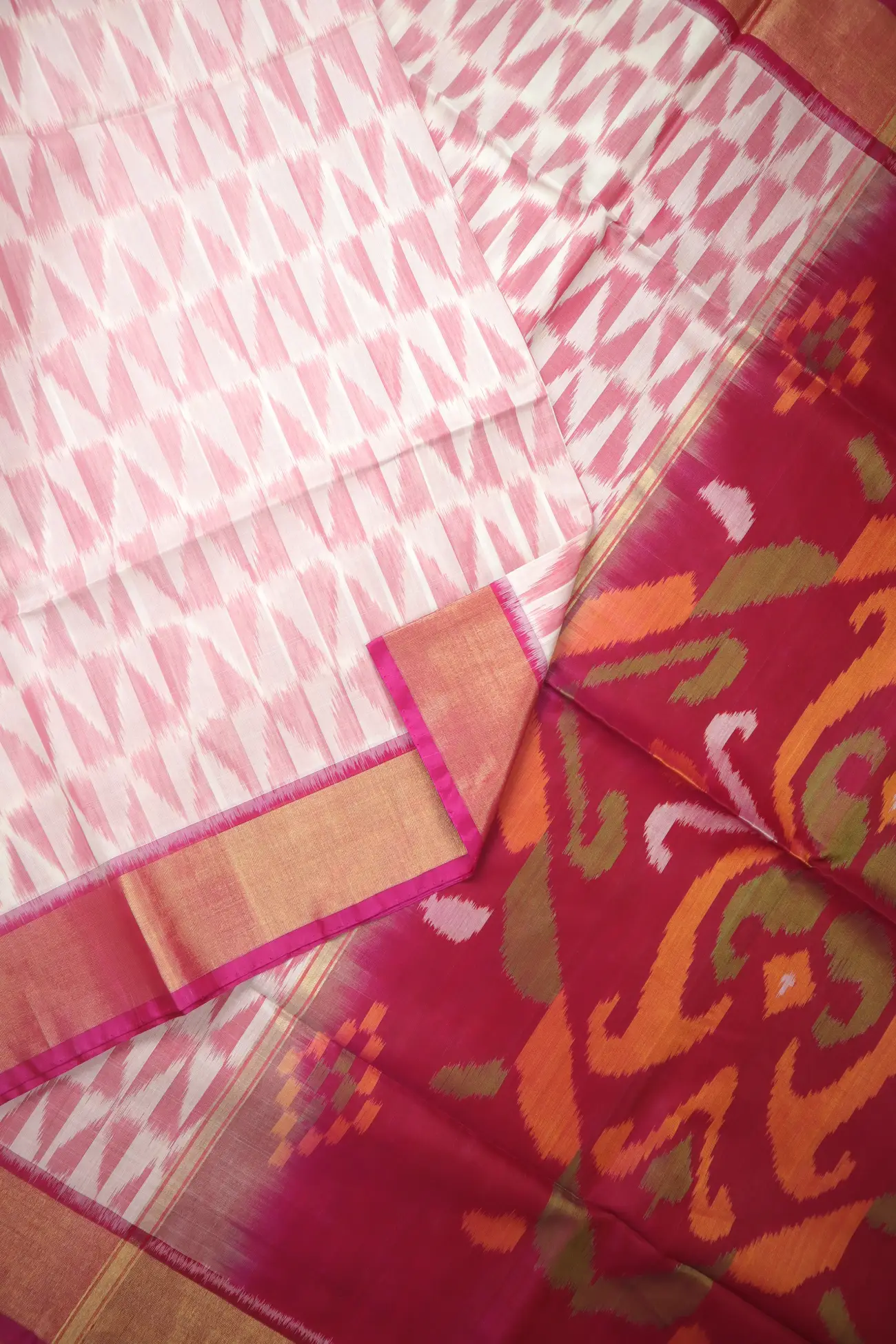 off-white-ikat-pochampally-silk-cotton-saree-sc003128-b