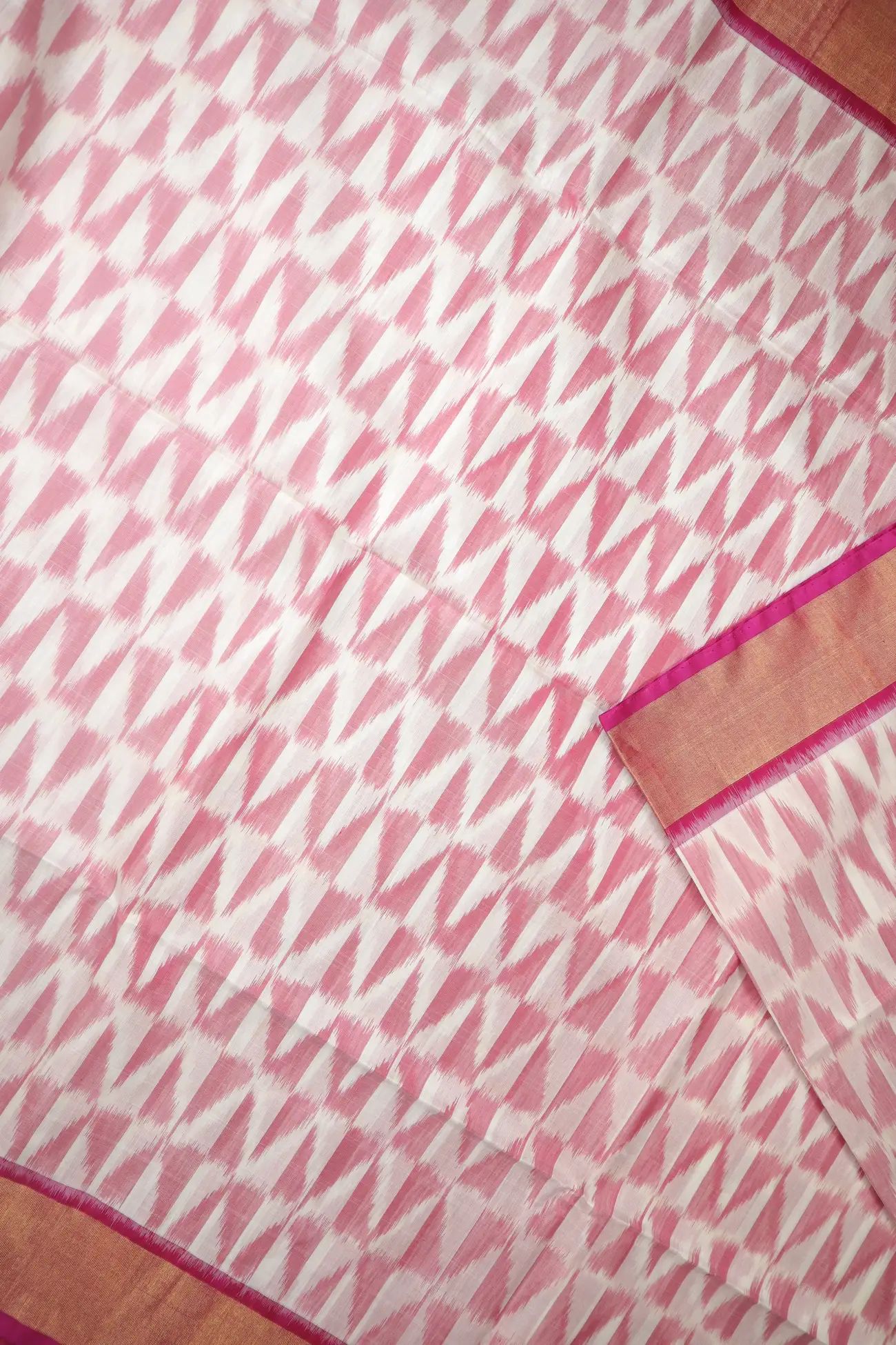 off-white-ikat-pochampally-silk-cotton-saree-sc003128-d