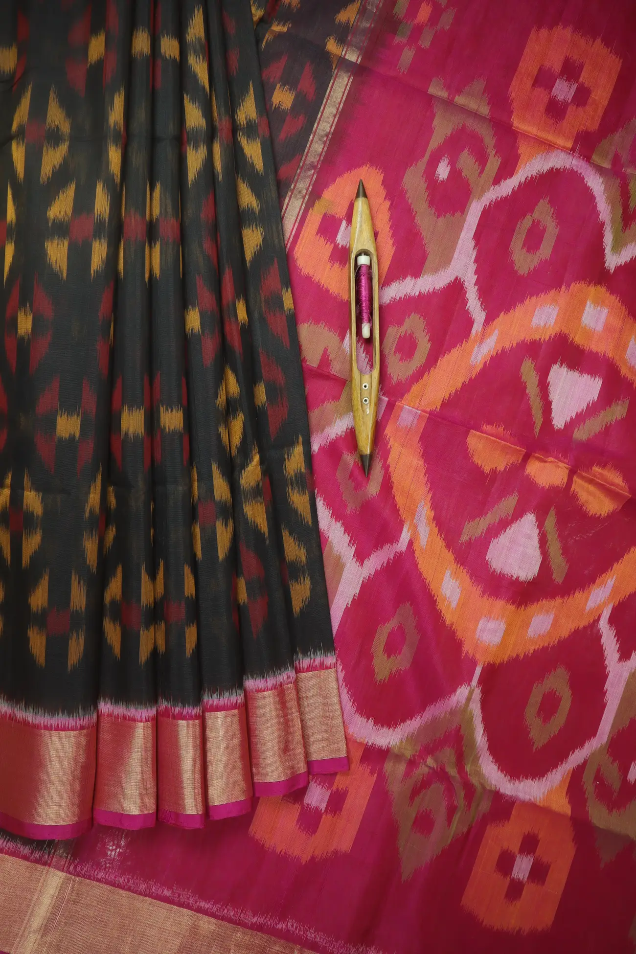 black-ikat-pochampally-silk-cotton-saree-sc003134-a