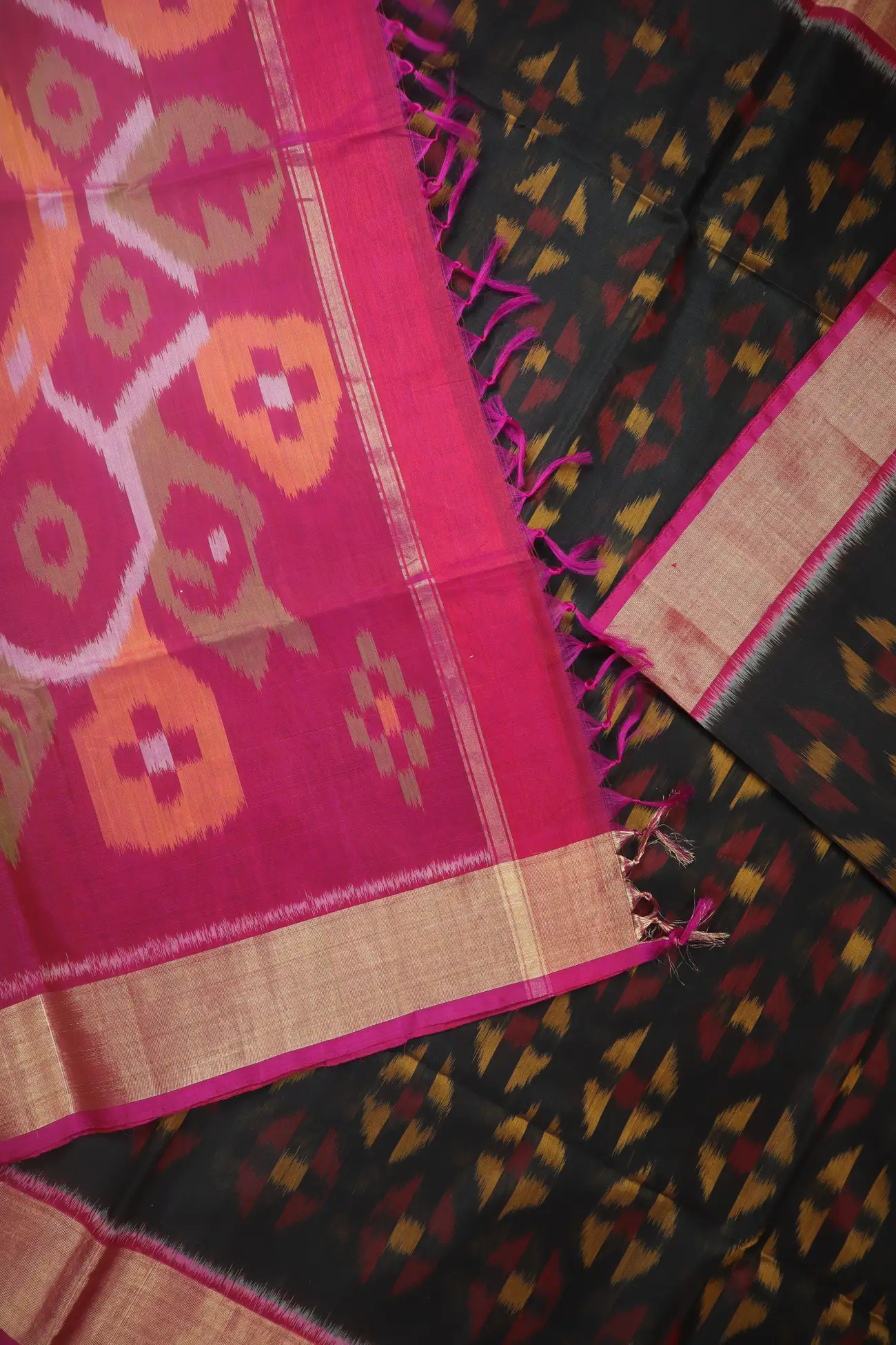 black-ikat-pochampally-silk-cotton-saree-sc003134-c