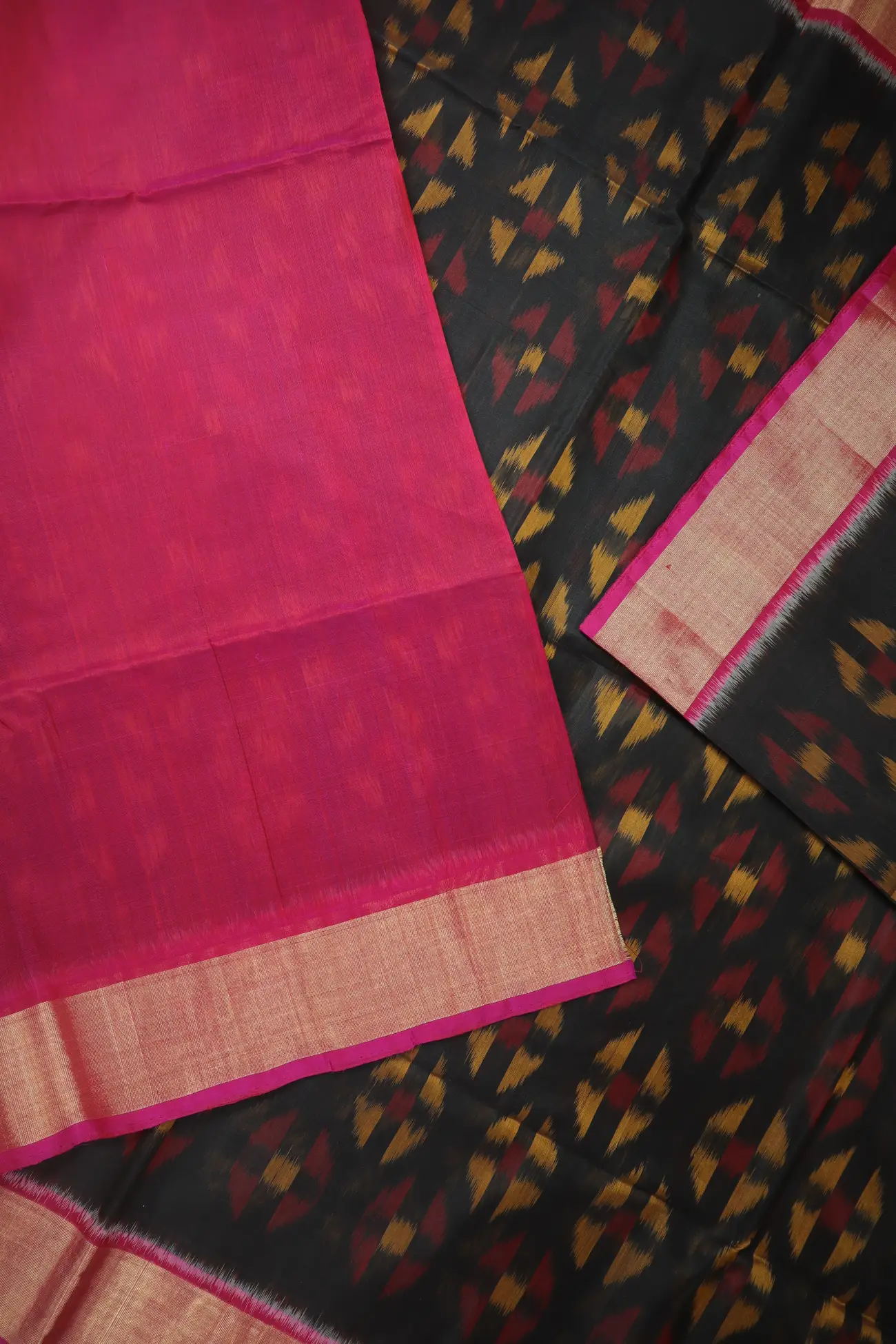 black-ikat-pochampally-silk-cotton-saree-sc003134-e