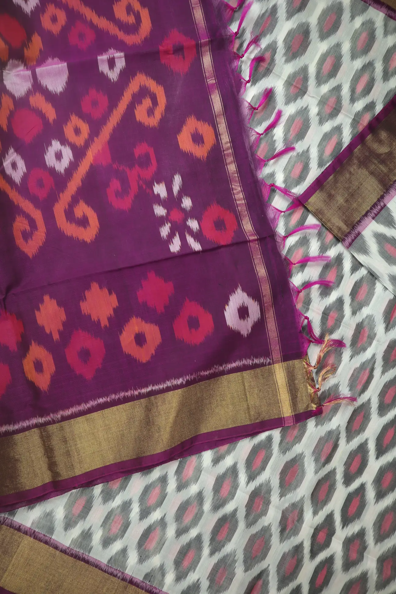 white-ikat-pochampally-silk-cotton-saree-sc003129-c