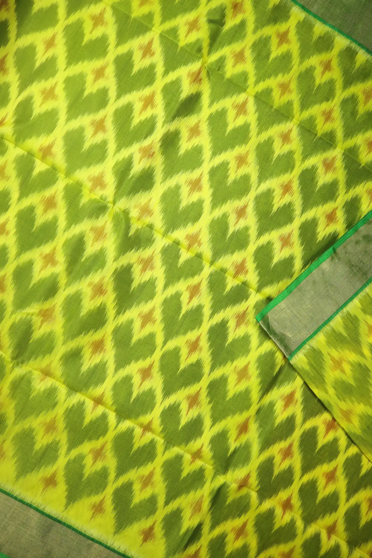 yellow-green-ikat-pochampally-silk-cotton-saree-sc003130-d