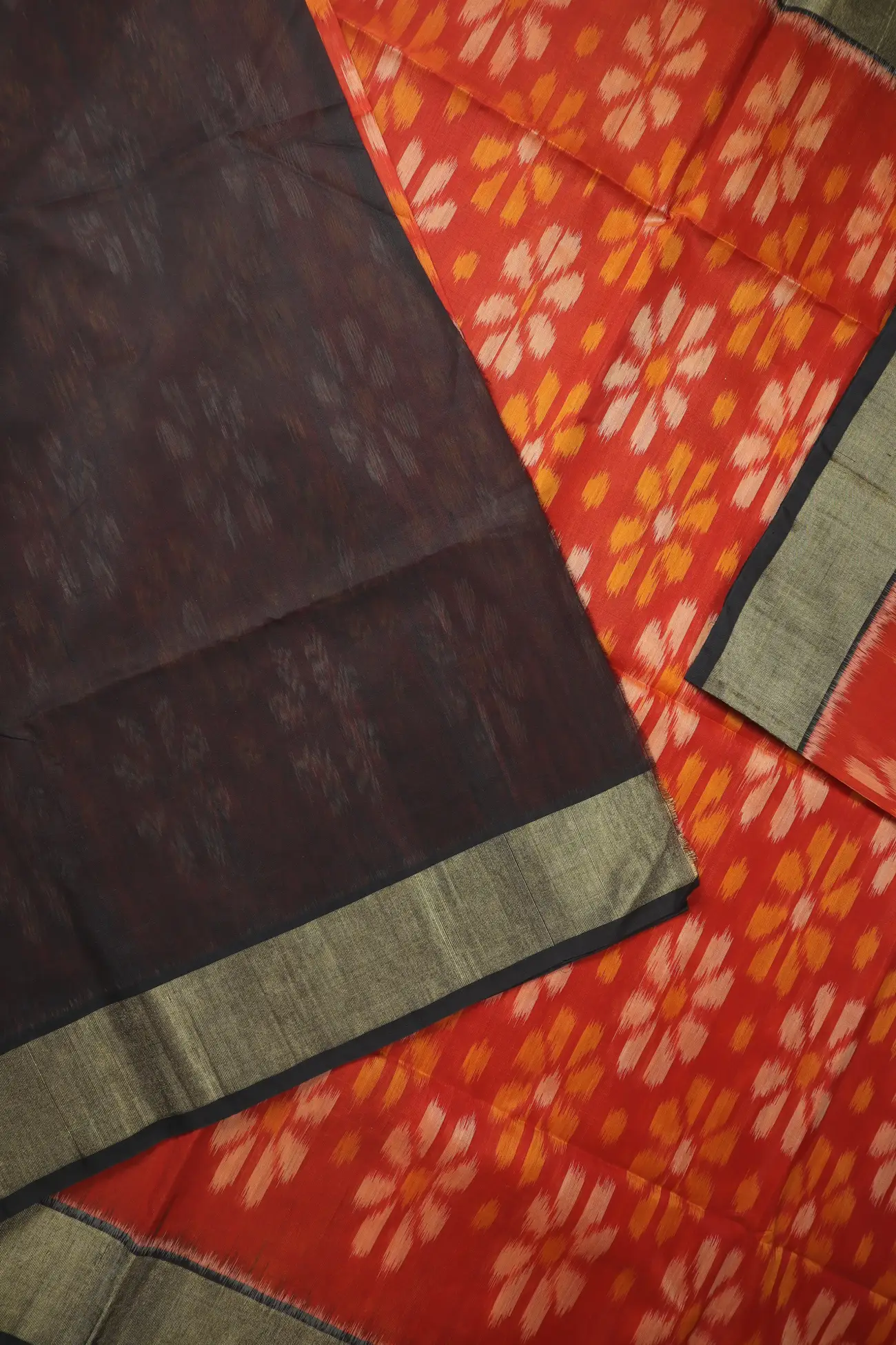 red-flower-ikat-pochampally-silk-cotton-saree-sc003136-e