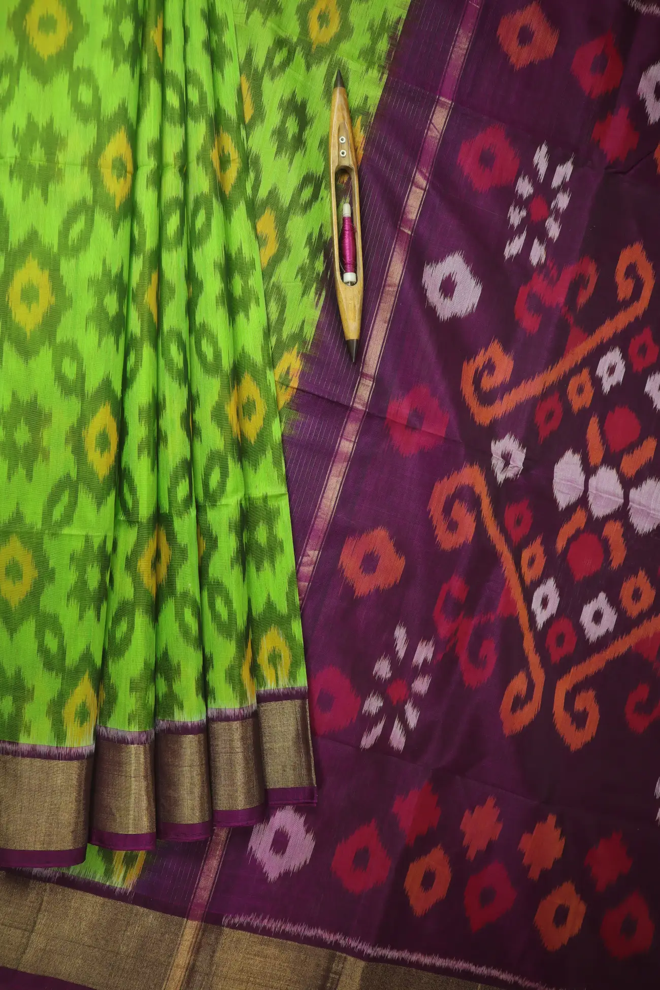 light-green-flower-ikat-pochampally-silk-cotton-saree-sc003159-a