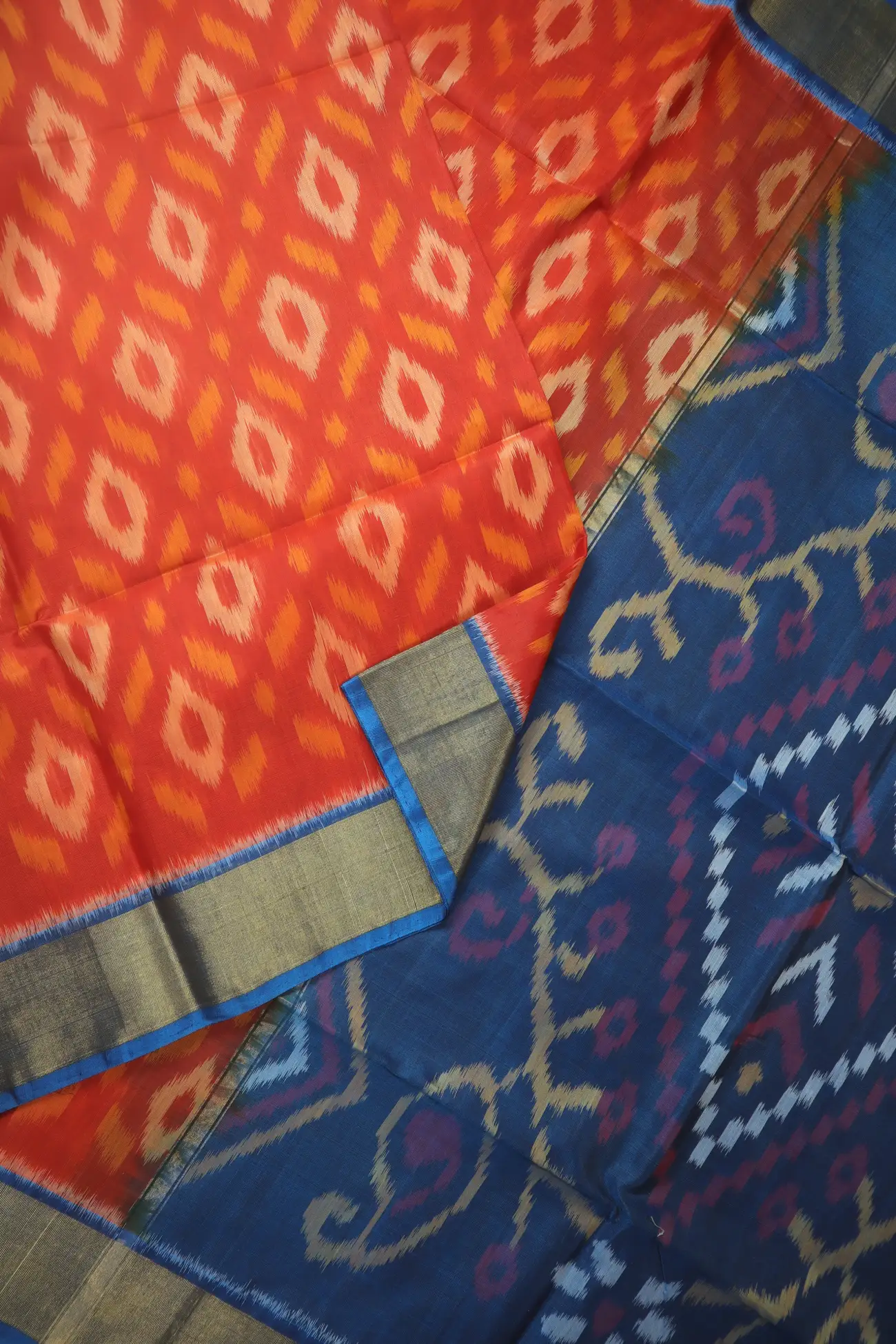 red-ikat-flower-pochampally-silk-cotton-saree-sc003137-b