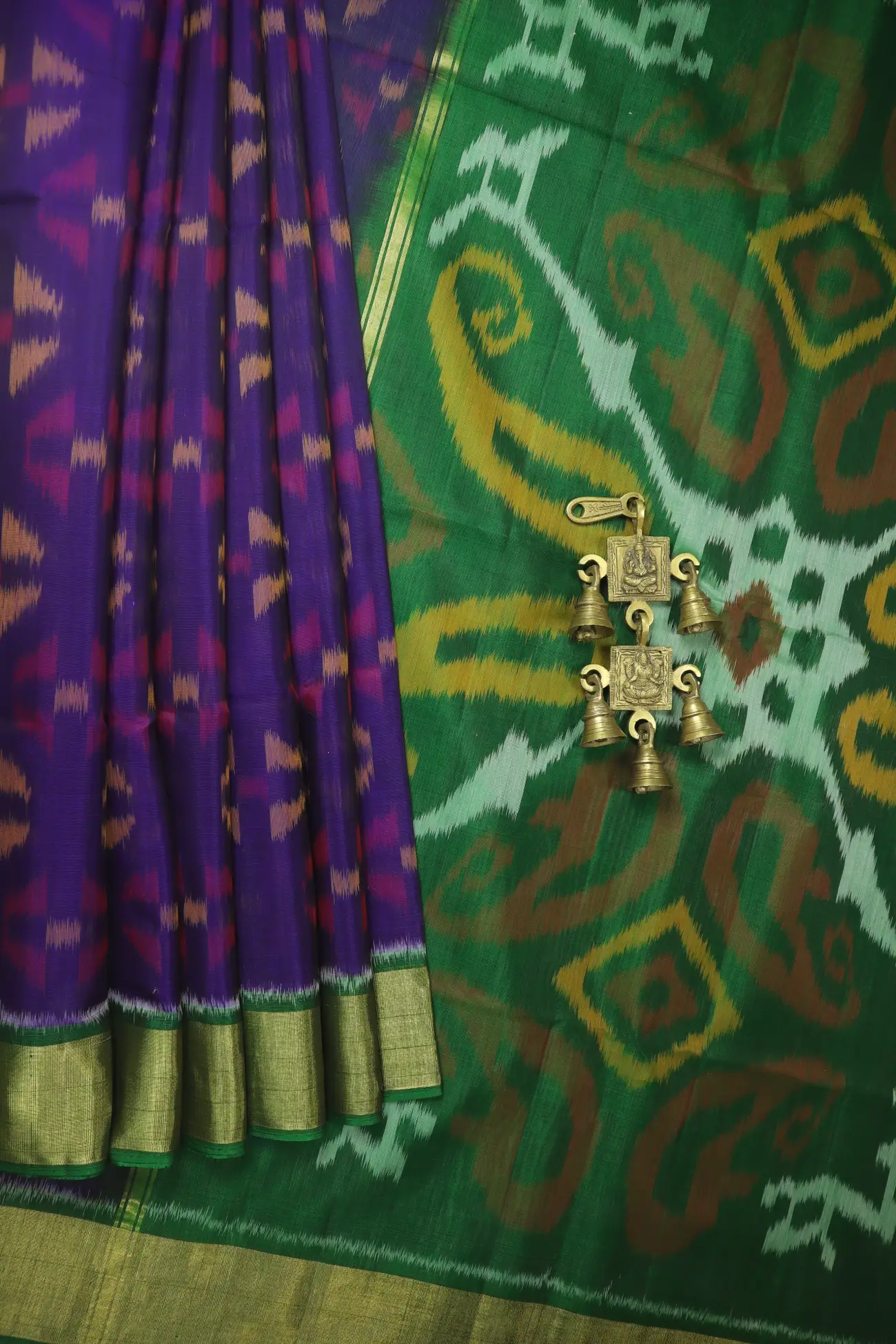 indigo-flower-ikat-pochampally-silk-cotton-saree-sc003140-a