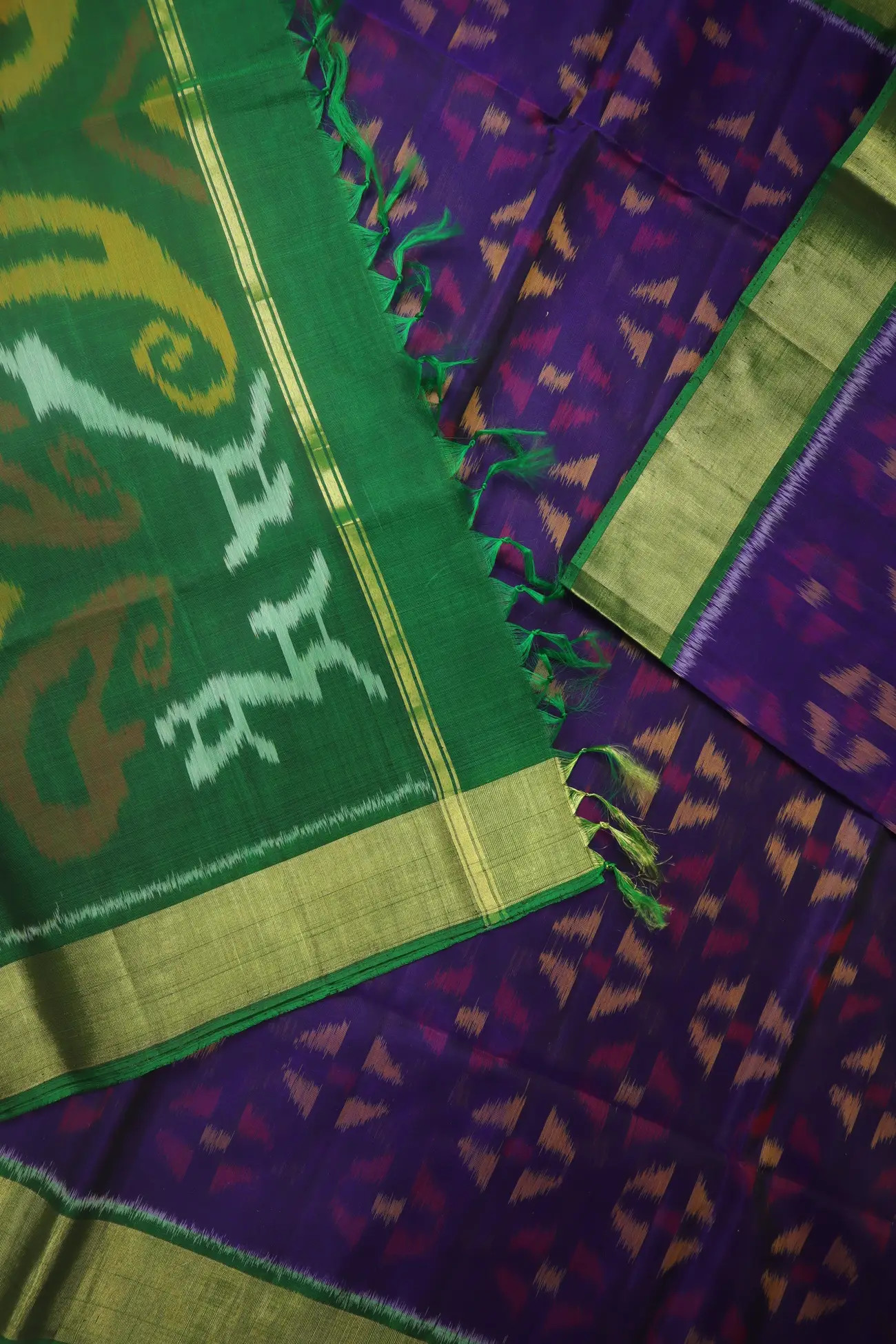 indigo-flower-ikat-pochampally-silk-cotton-saree-sc003140-c