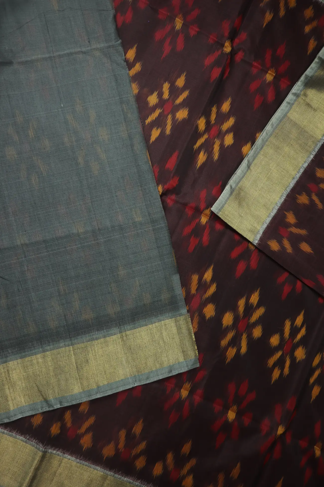coffee-brown-flower-ikat-pochampally-silk-cotton-saree-sc003156-e