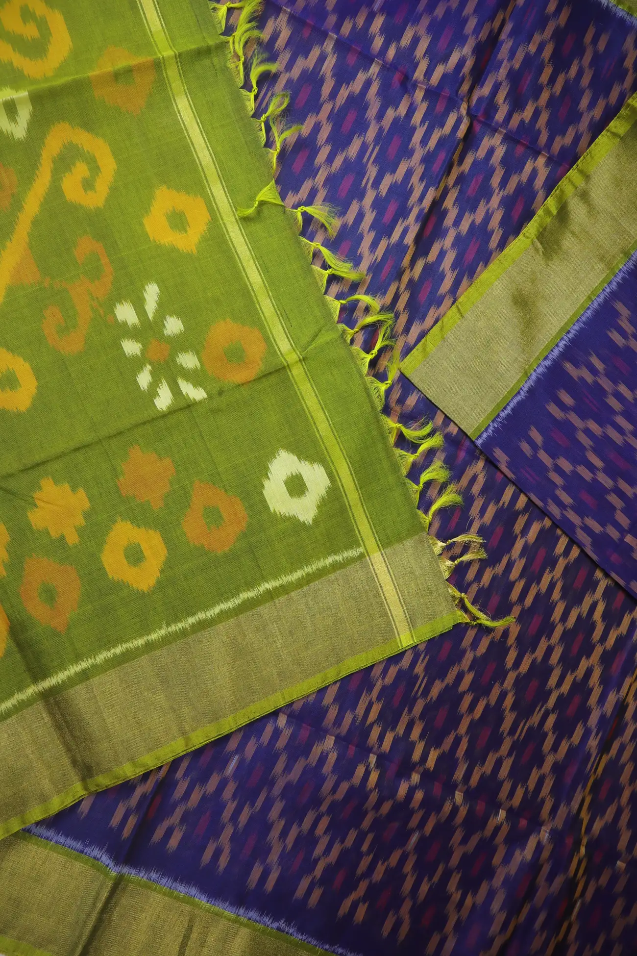 blue-ikat-pochampally-silk-cotton-saree-sc003153-c