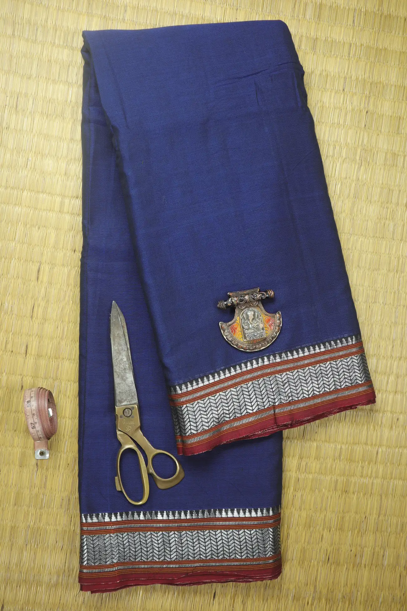 navy-zigzag-temple-narayanpet-fabric-soft-cotton-fabric-pf000400-a