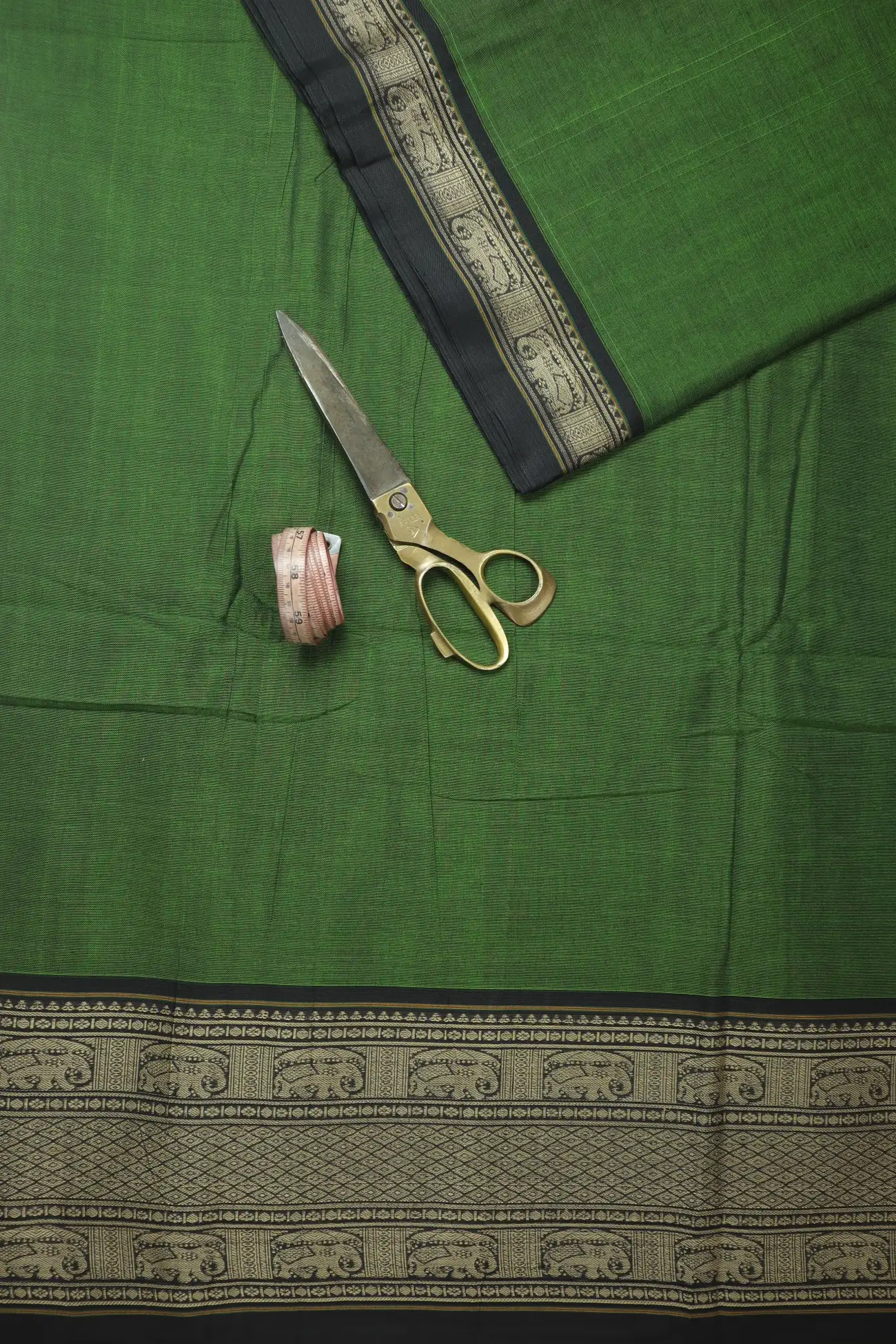 green-elephant-ruthratcham-narayanpet-fabric-soft-cotton-fabric-pf000224-b