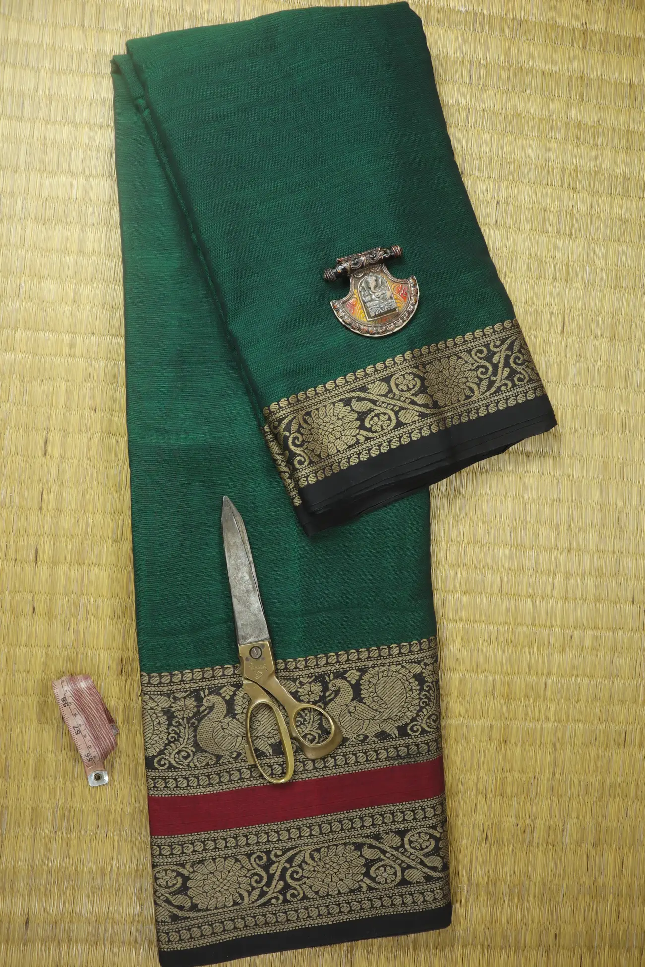 dark-green-peacock-narayanpet-fabric-soft-cotton-fabric-pf000507-a