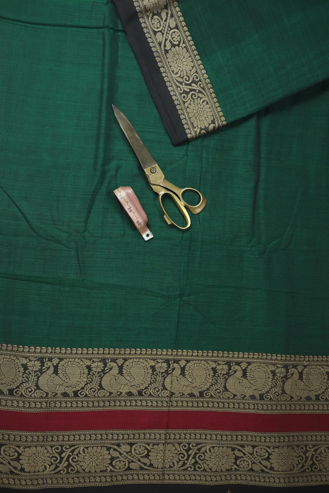 dark-green-peacock-narayanpet-fabric-soft-cotton-fabric-pf000507-b