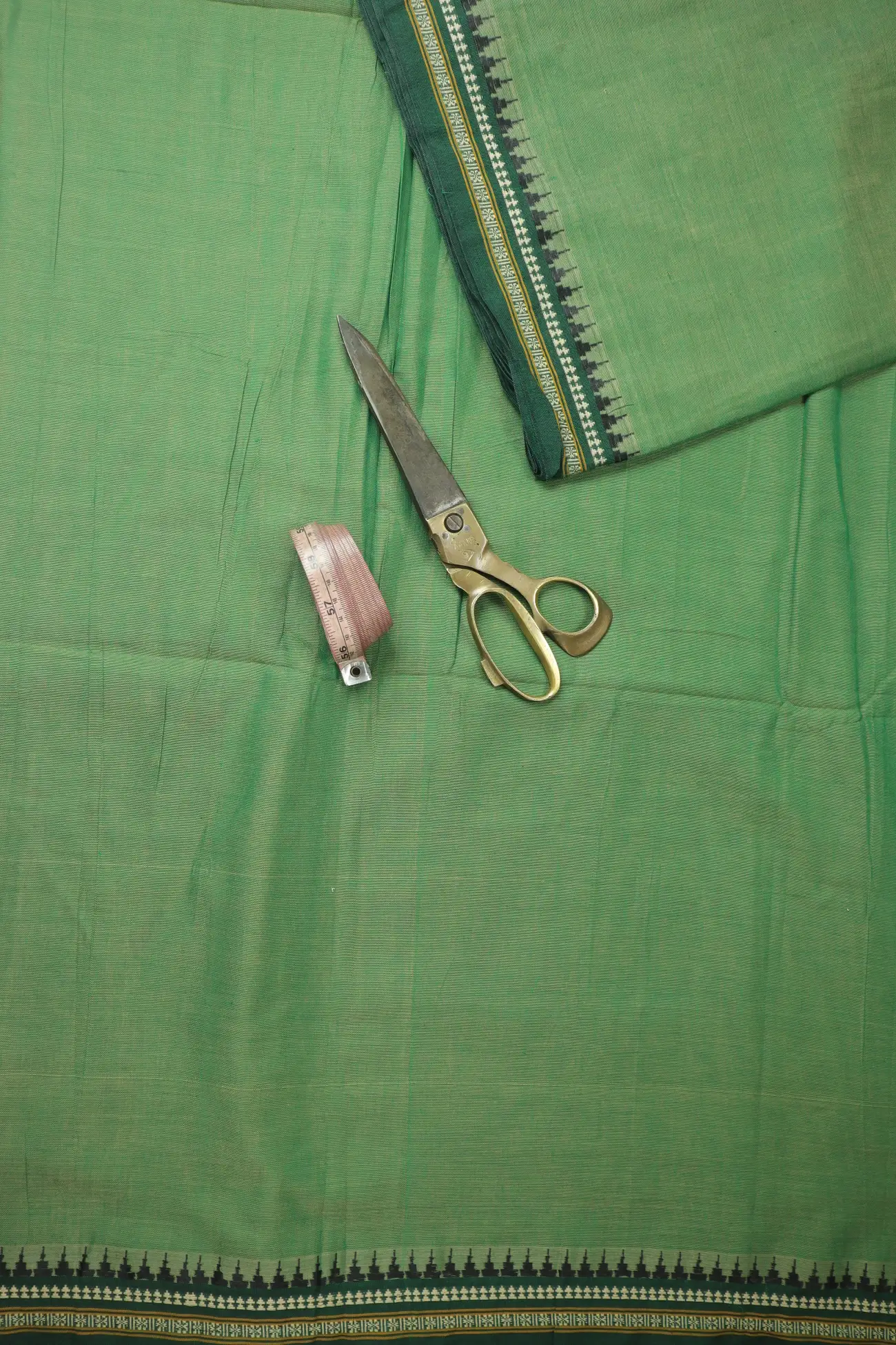 light-green-ruthratcham-narayanpet-fabric-soft-cotton-fabric-pf000508-b