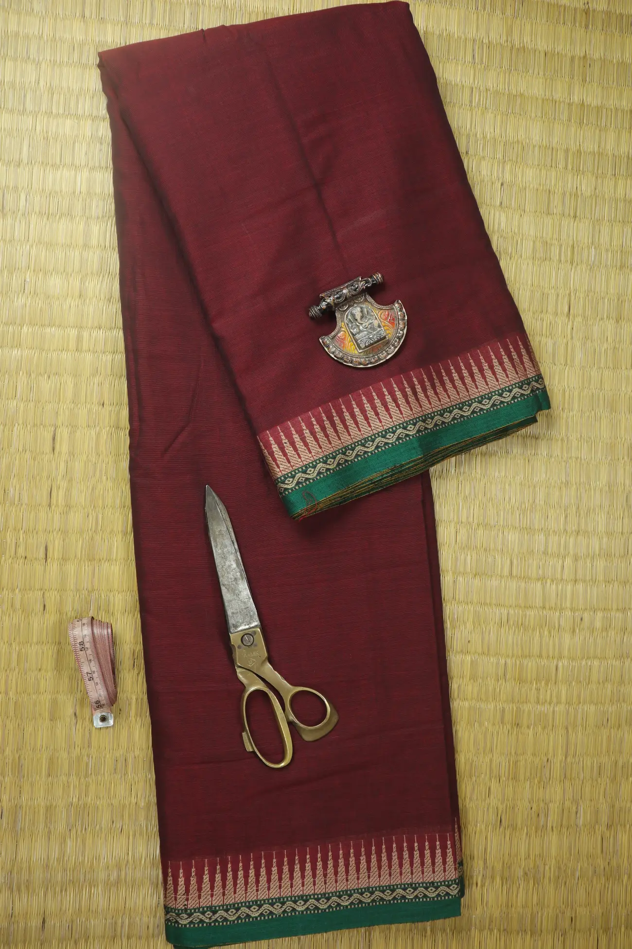 maroon-oosi-gopuram-narayanpet-fabric-soft-cotton-fabric-pf000509-a