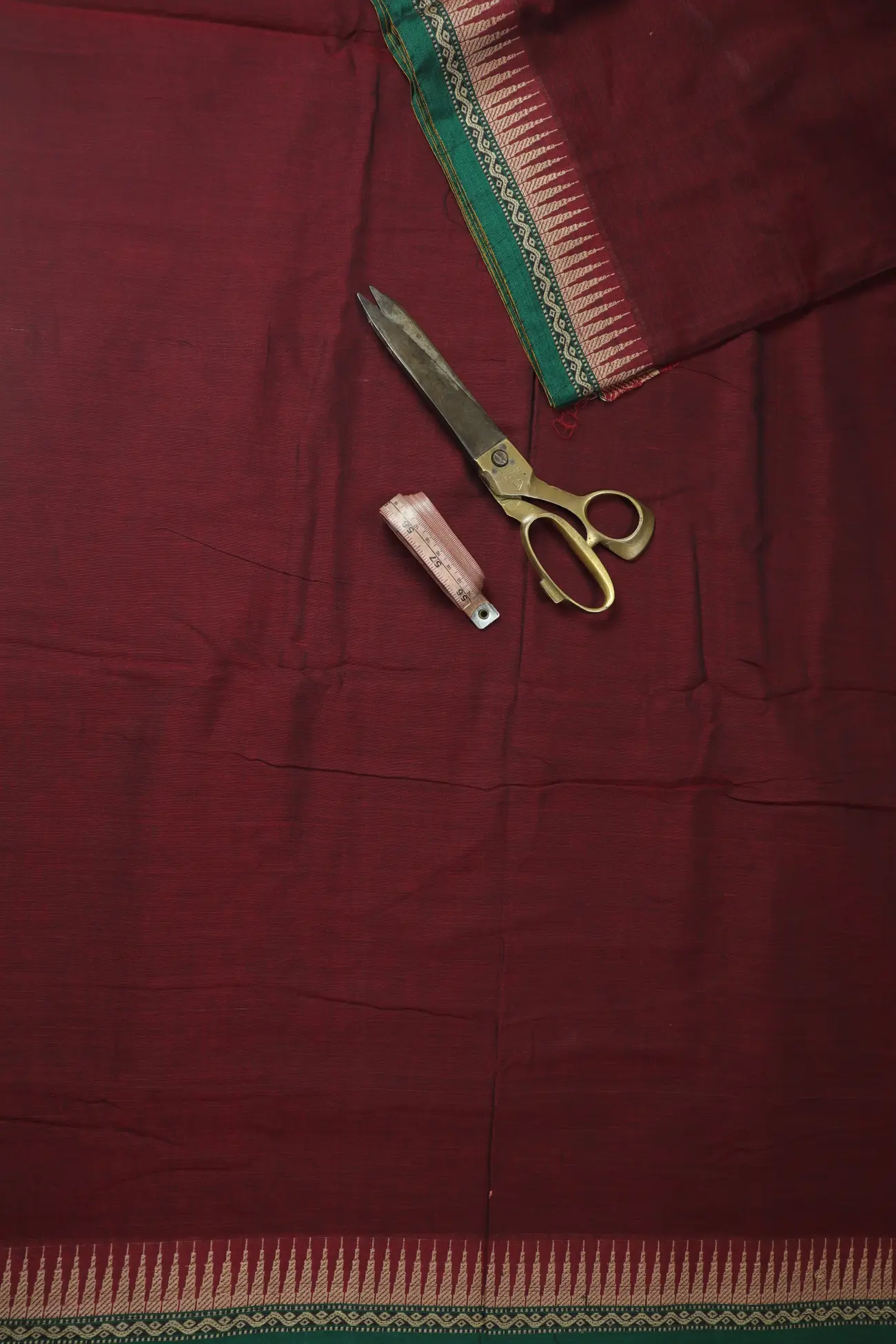 maroon-oosi-gopuram-narayanpet-fabric-soft-cotton-fabric-pf000509-b