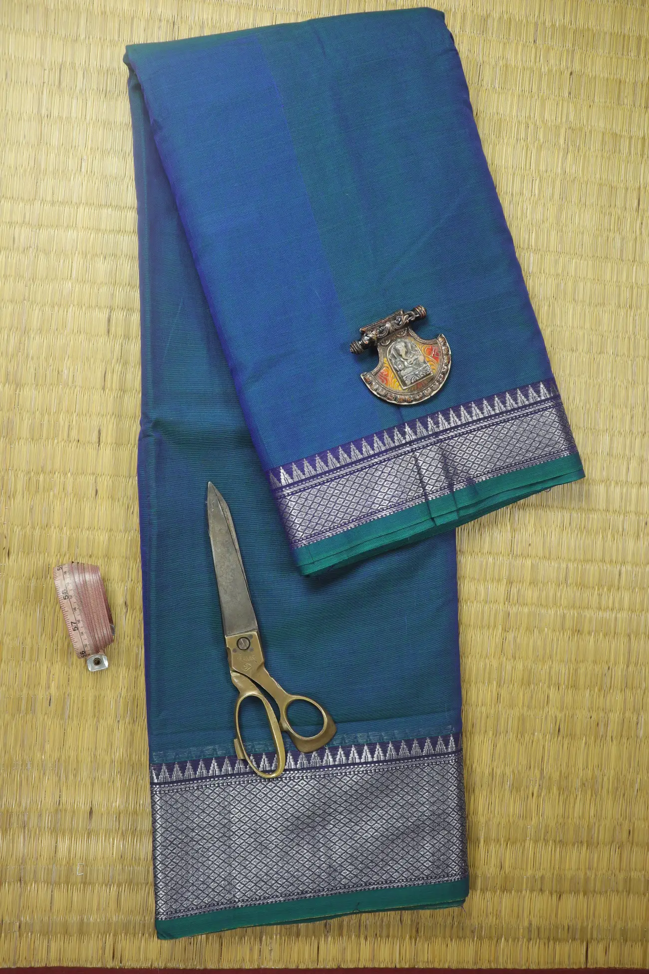 peacock-blue-mayil-kan-narayanpet-fabric-soft-cotton-fabric-pf000510-a