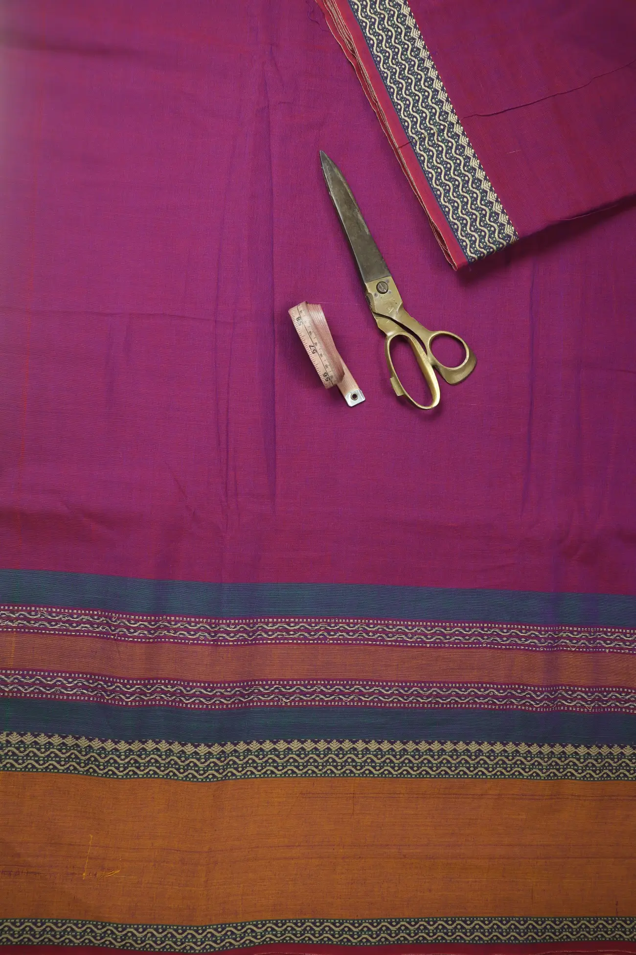 magenta-zigzag-narayanpet-fabric-soft-cotton-fabric-pf000512-b