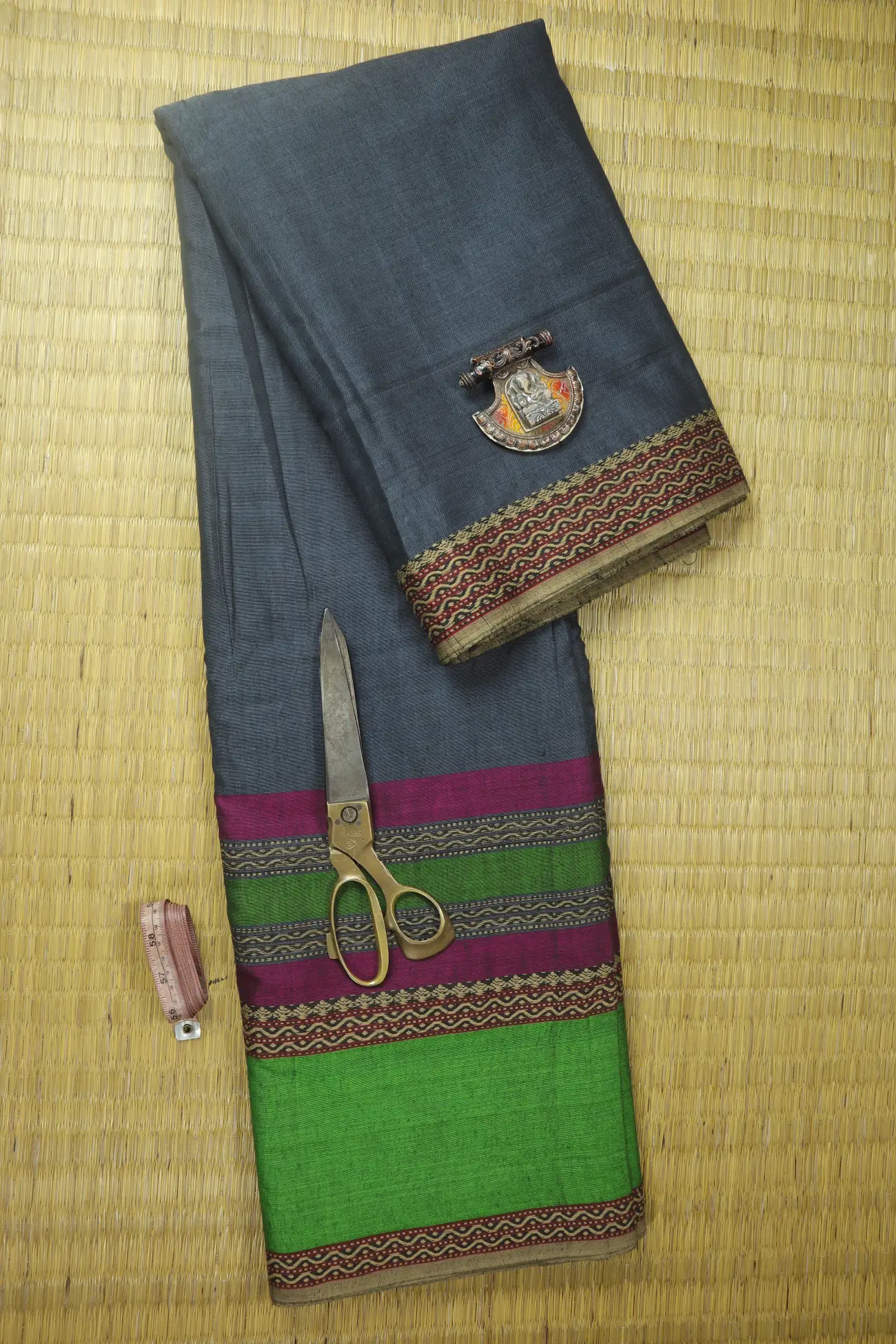 dark-gray-zigzag-rettai-pettu-narayanpet-fabric-soft-cotton-fabric-pf000522-a