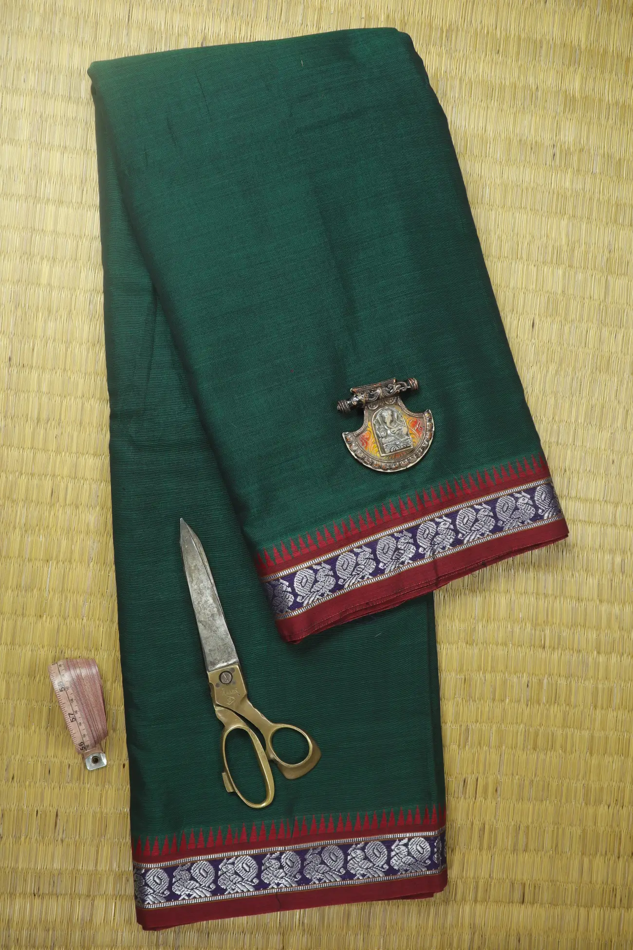dark-green-peacock-temple-narayanpet-fabric-soft-cotton-fabric-pf000529-a