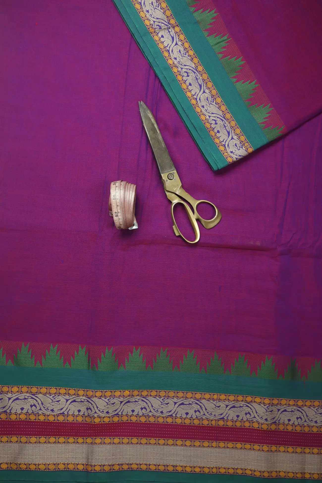 magenta-elephant-ruthratcham-narayanpet-fabric-soft-cotton-fabric-pf000552-b