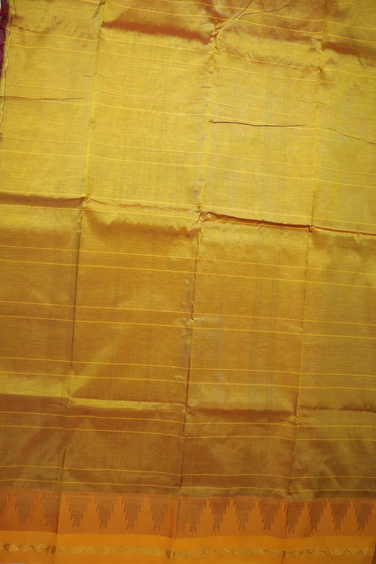 dark-magenta-temple-checked-kundavai-saree-kun000109-d