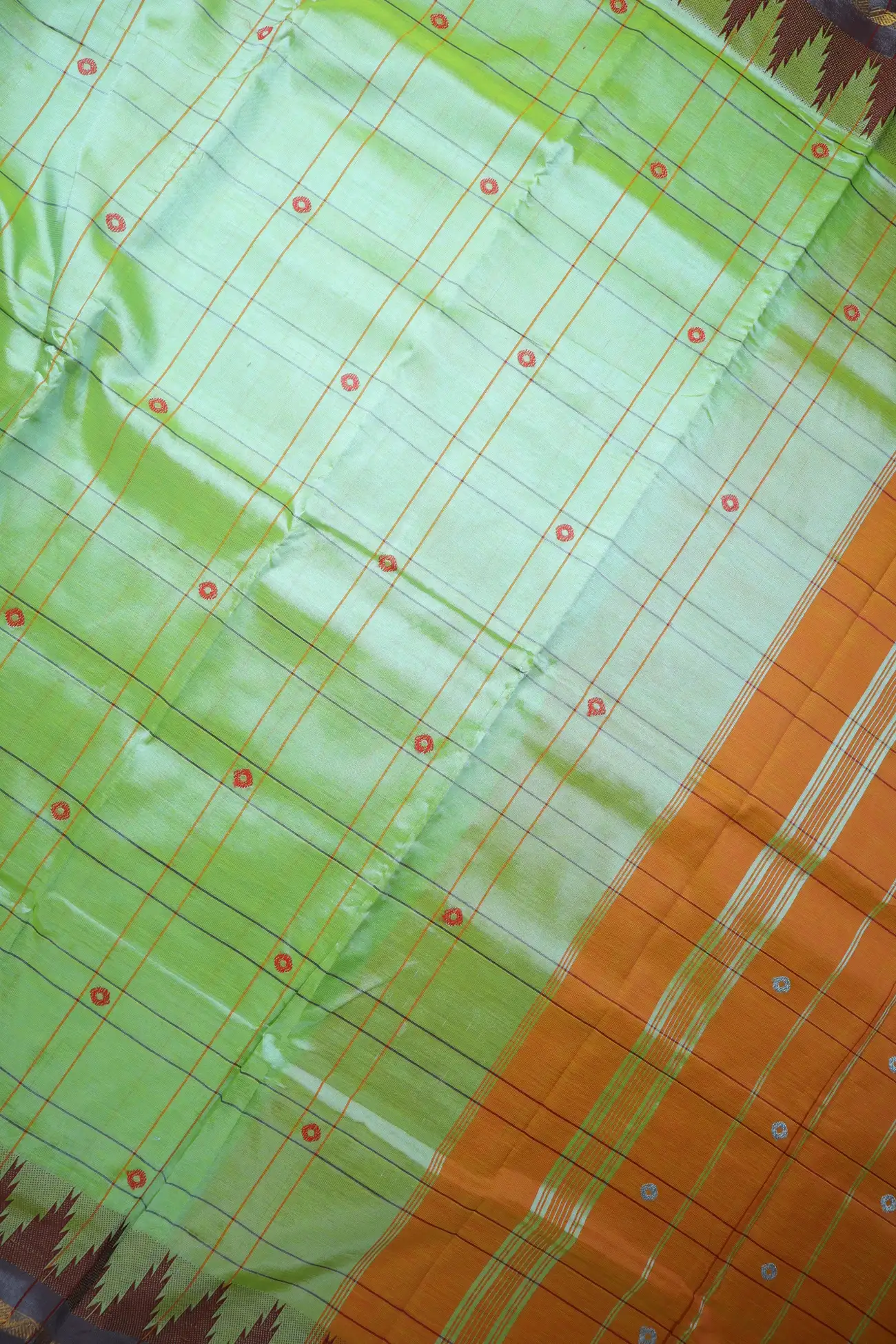 light-green-temple-kundavai-saree-kun000105-c
