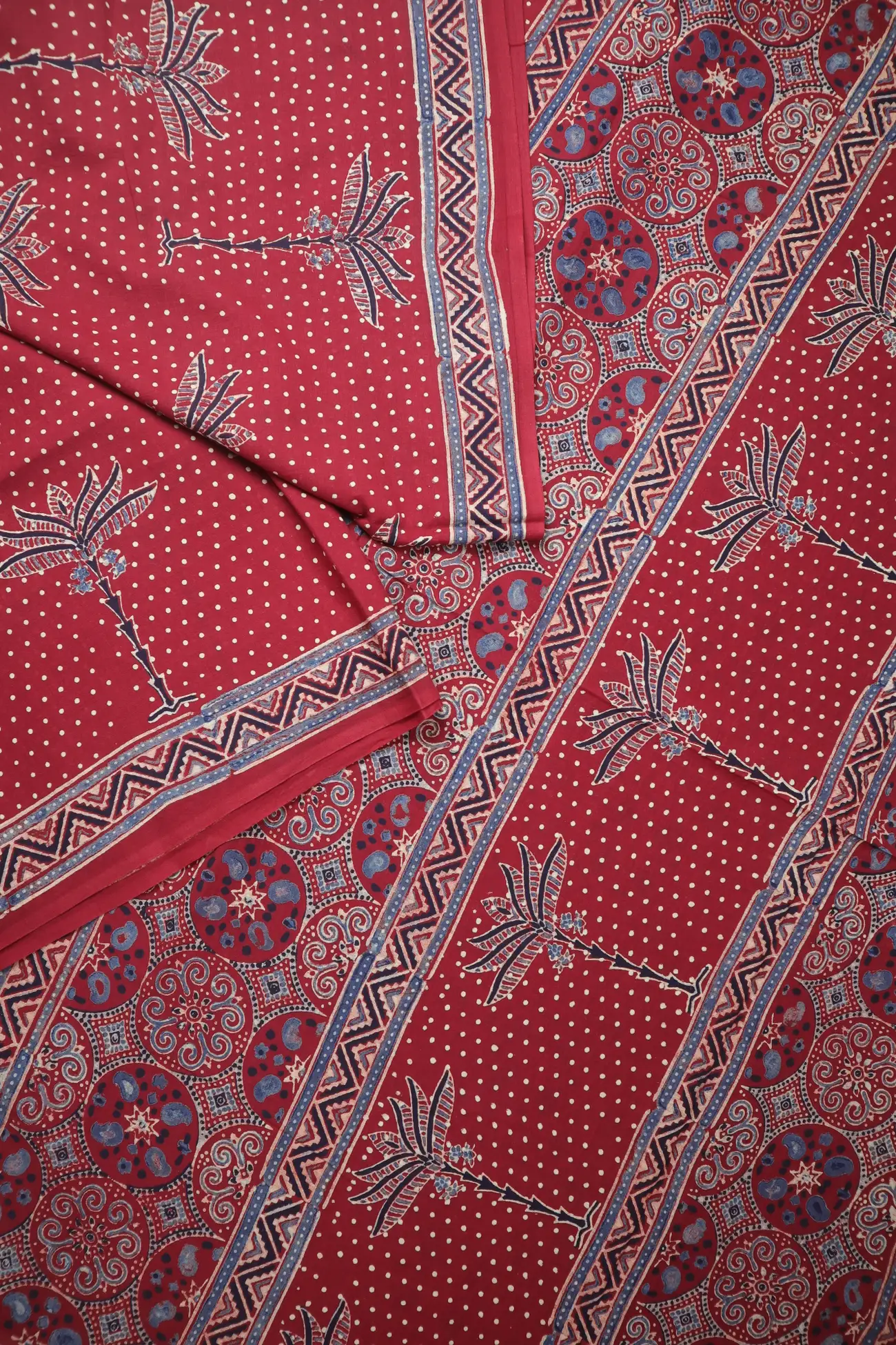 maroon-flower-ajrakh-saree-as000223-b