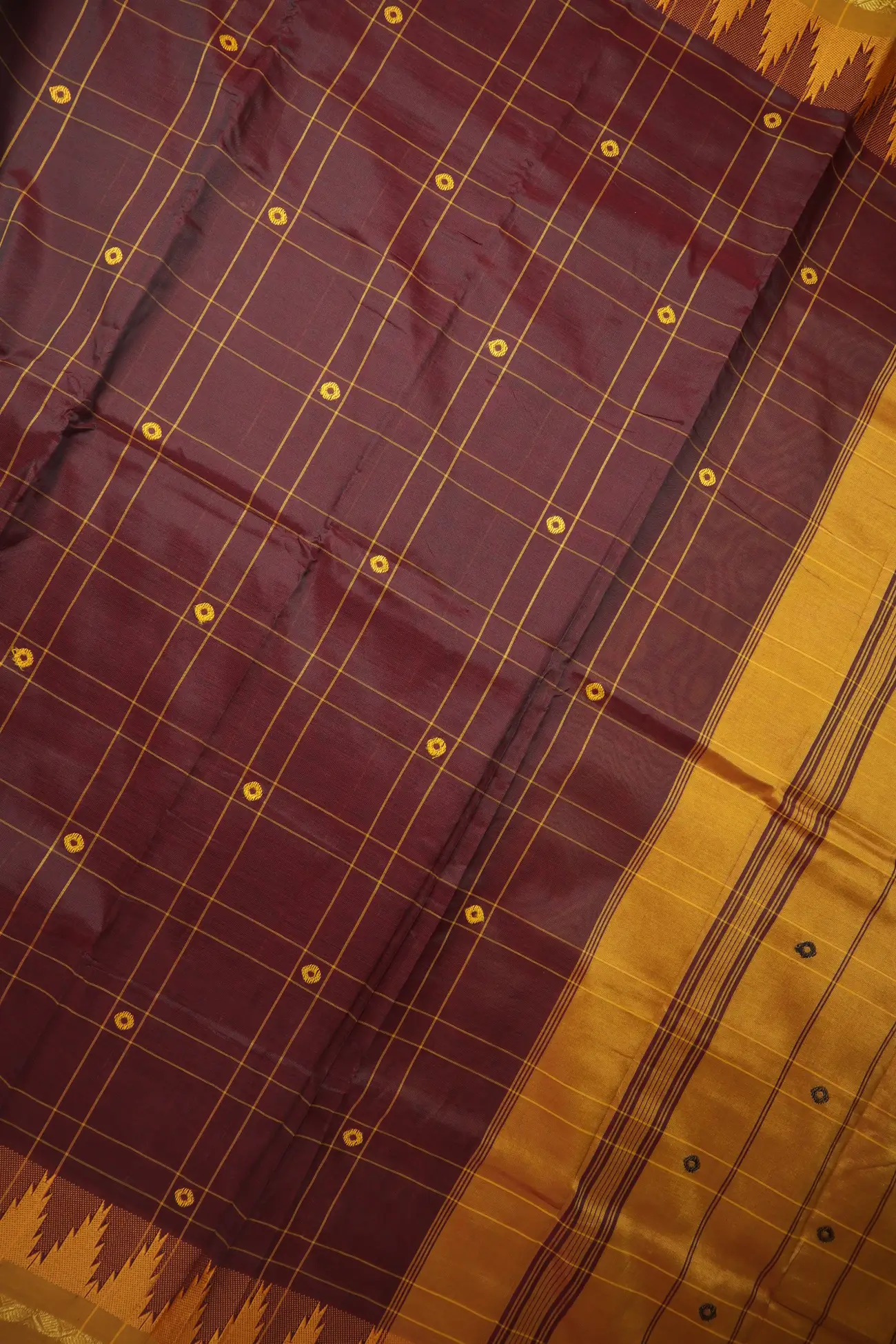 dark-maroon-temple-kundavai-saree-kun000120-c