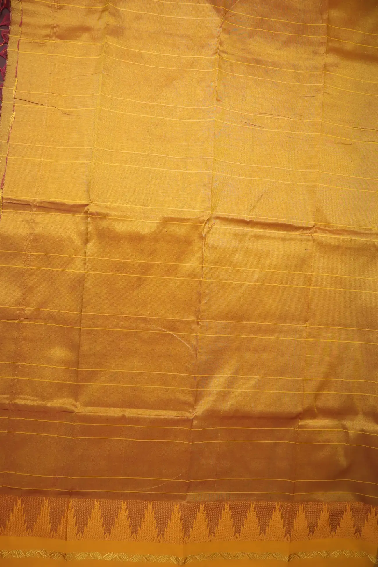 dark-maroon-temple-kundavai-saree-kun000120-d