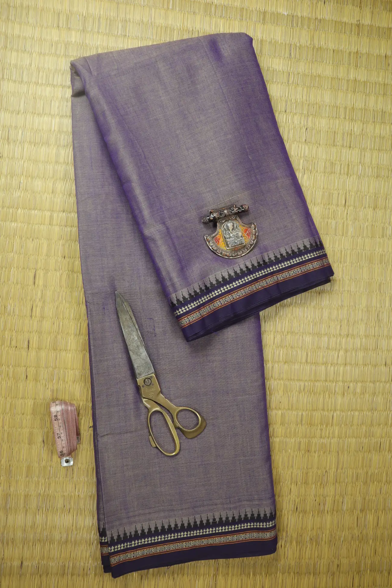 violet-temple-ruthratcham-narayanpet-fabric-soft-cotton-fabric-pf000575-a