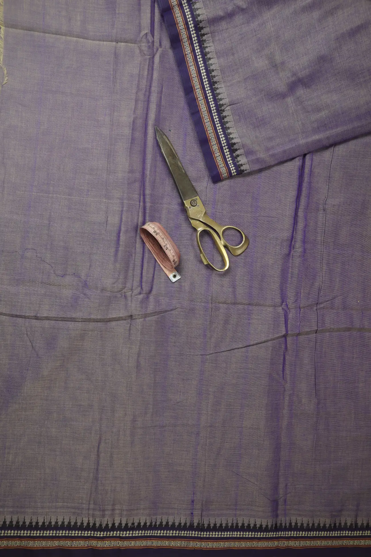 violet-temple-ruthratcham-narayanpet-fabric-soft-cotton-fabric-pf000575-b
