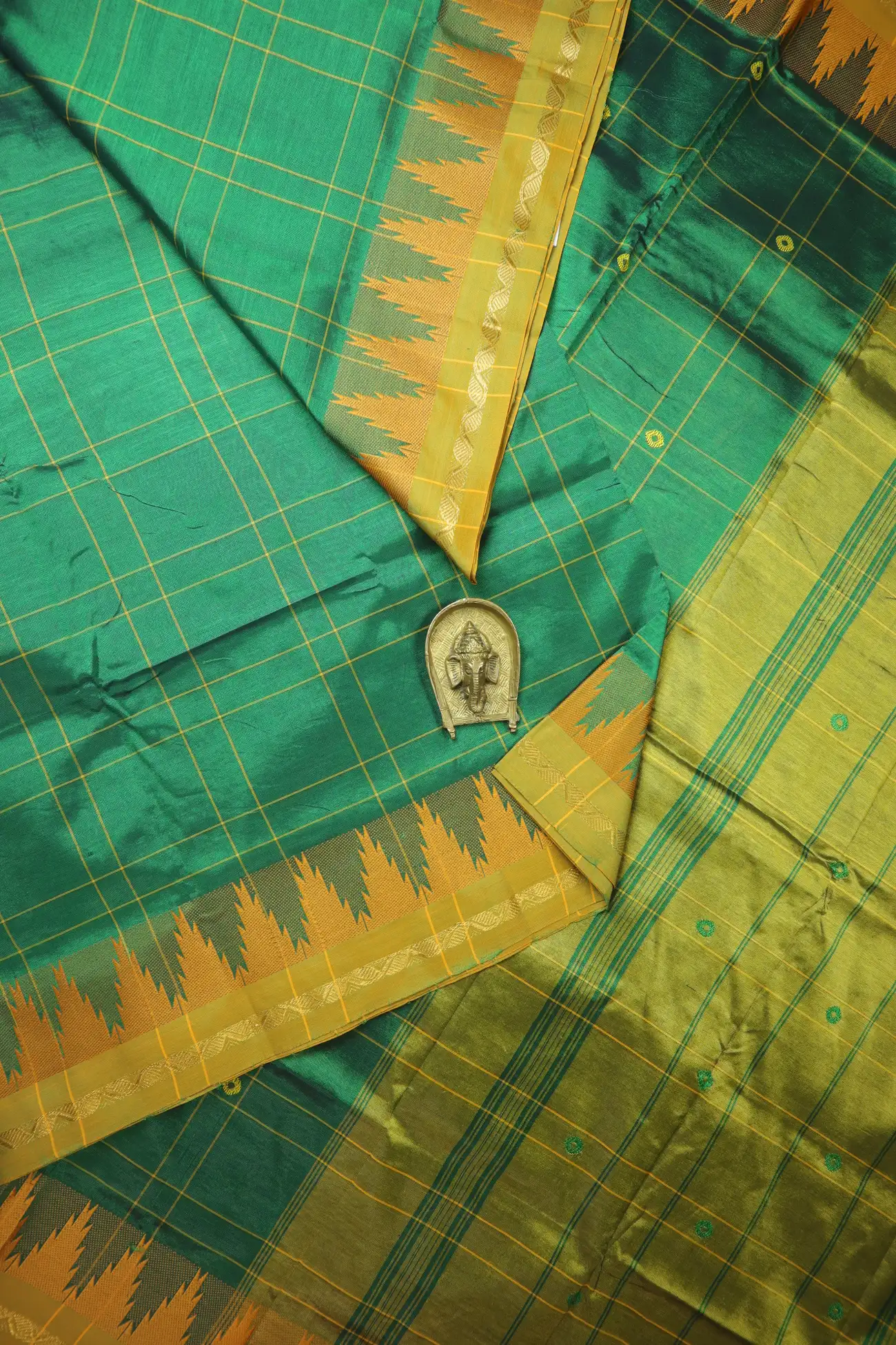 green-thalampoo-reku-leaf-kundavai-saree-kun000103-a