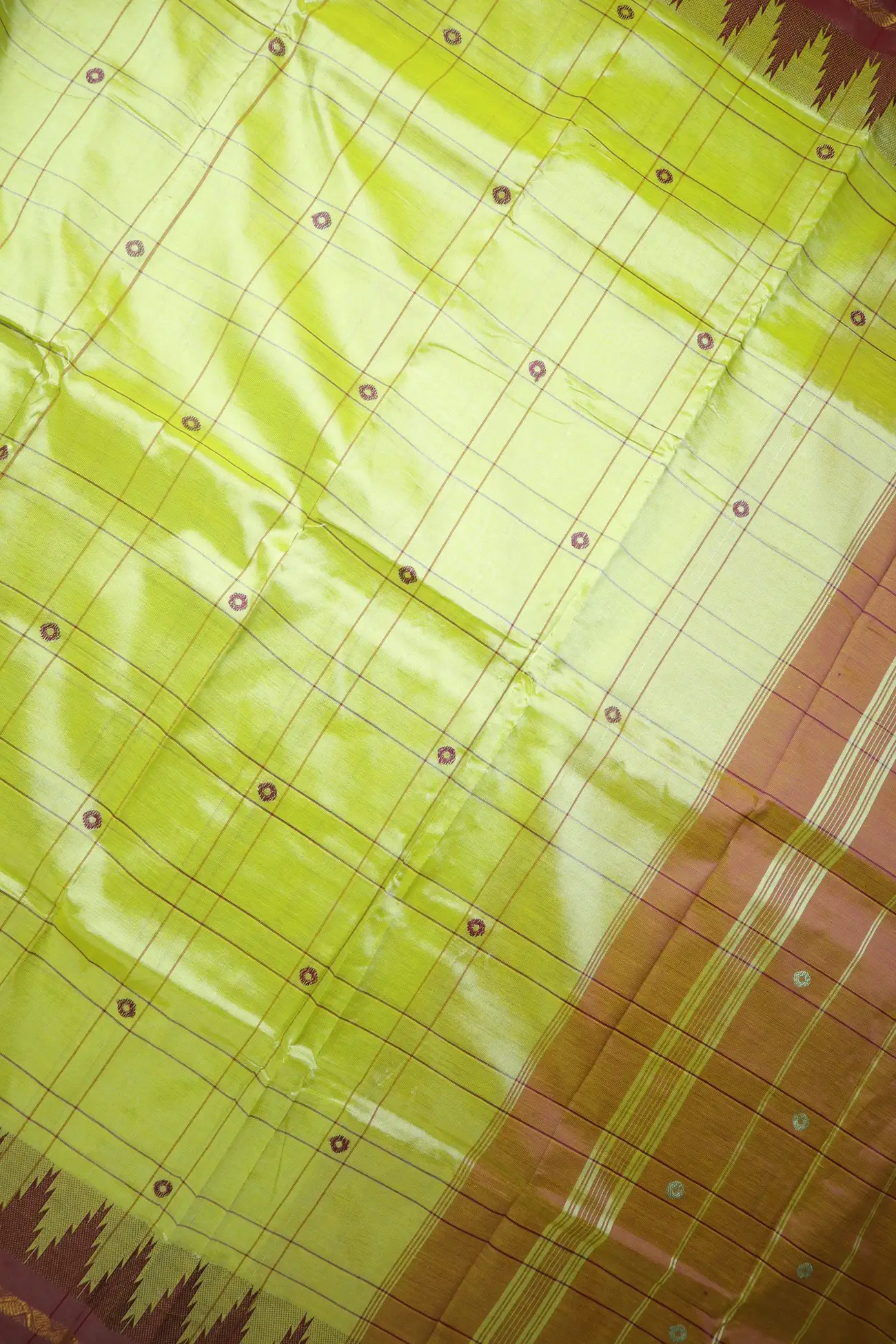 beige-thalampoo-reku-leaf-kundavai-saree-kun000101-c