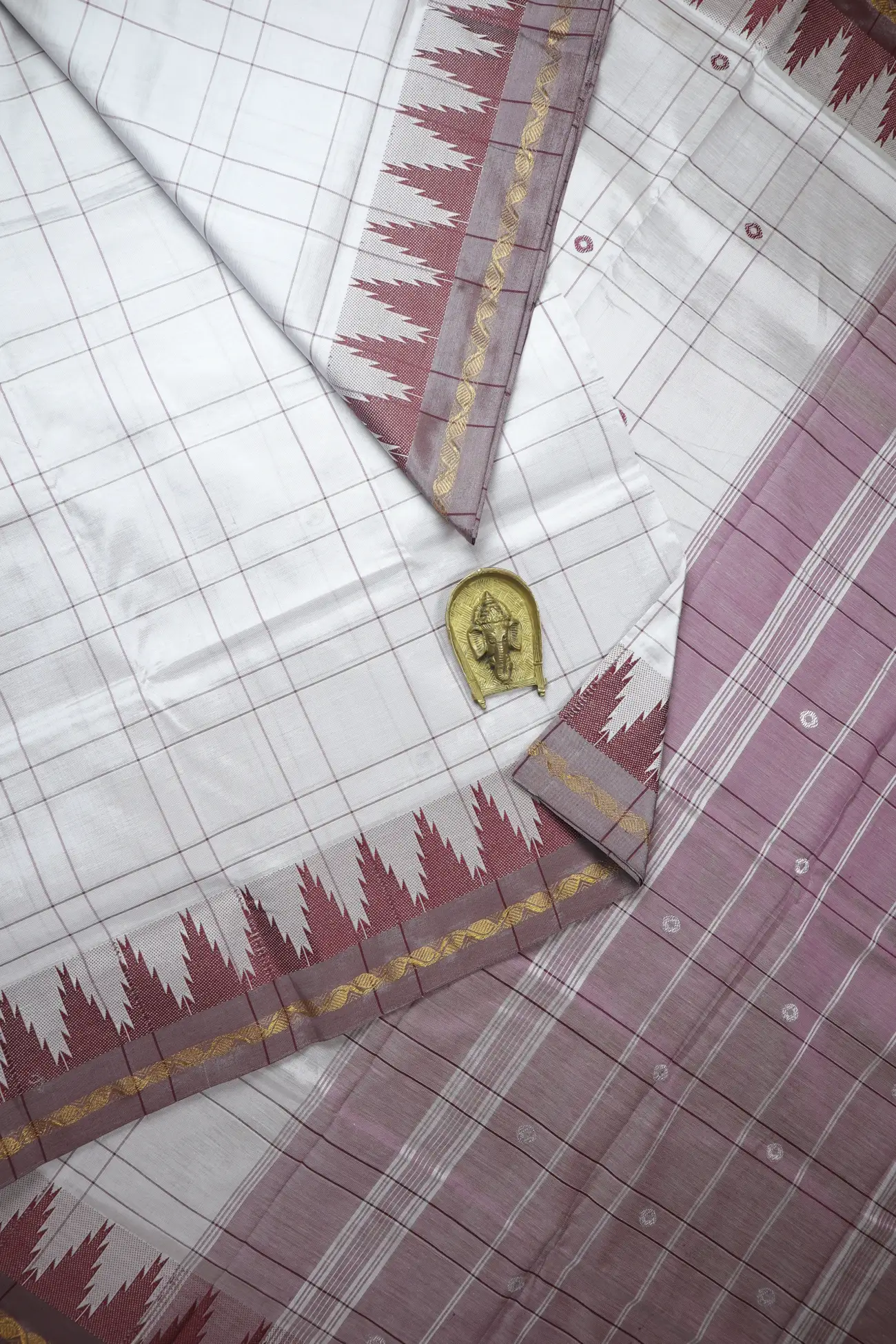 ivory-thalampoo-reku-leaf-kundavai-saree-kun000110-a