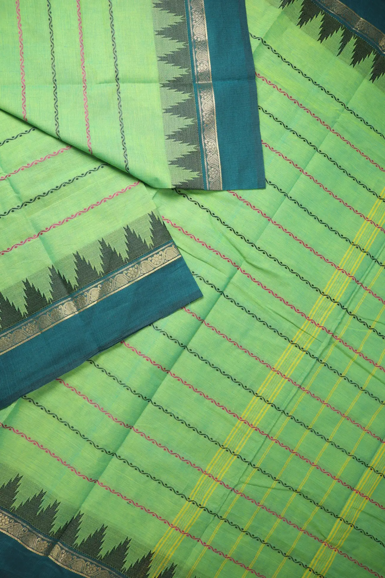 light-green-thalampoo-reku-veldhari-grand-chettinad-saree-gc002864-b